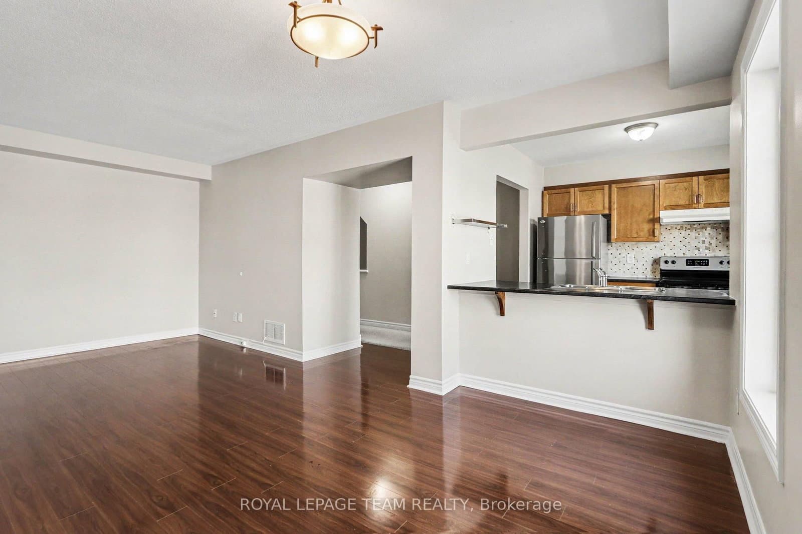 2100 Madrid Avenue thumbnail 11