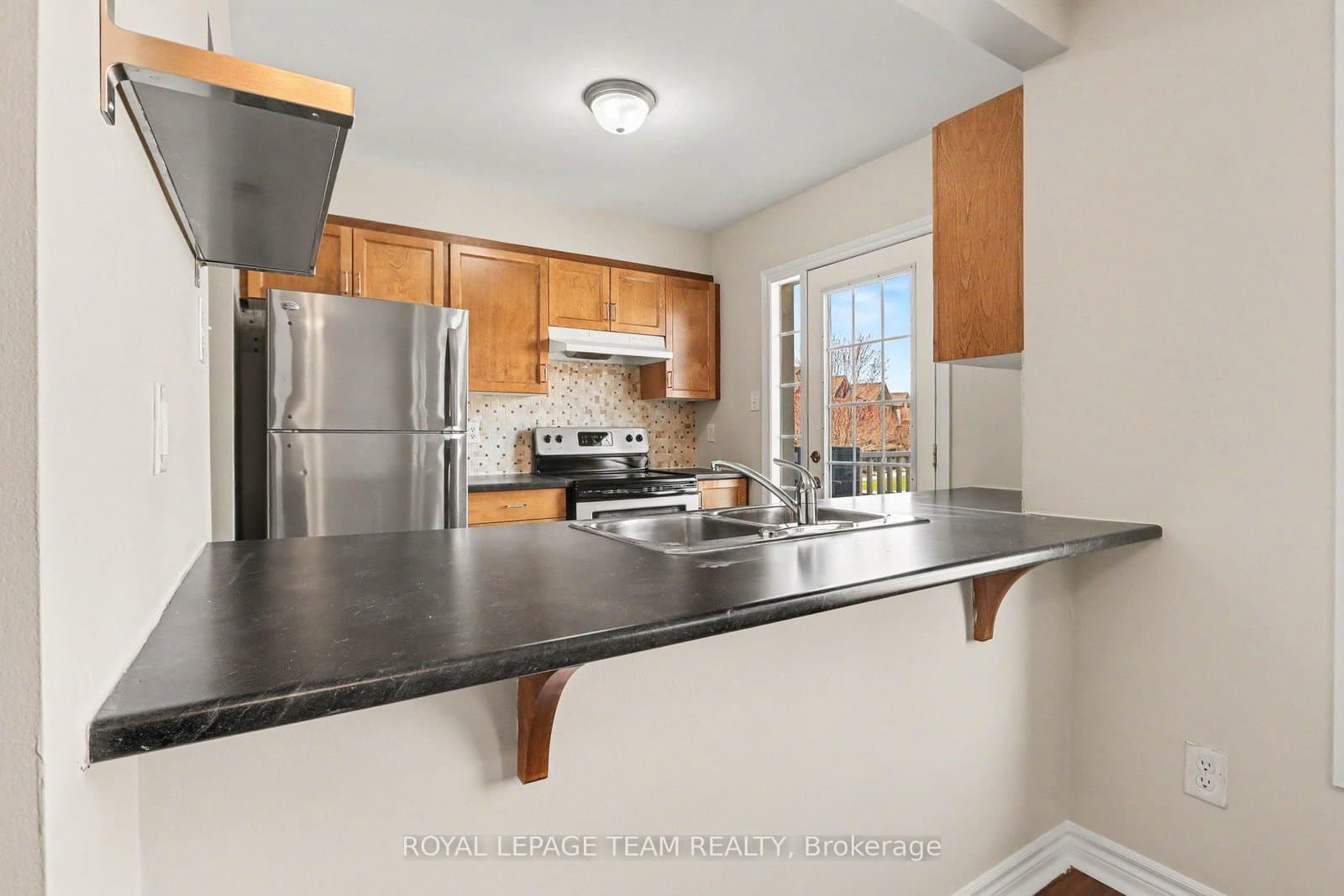 2100 Madrid Avenue thumbnail 13