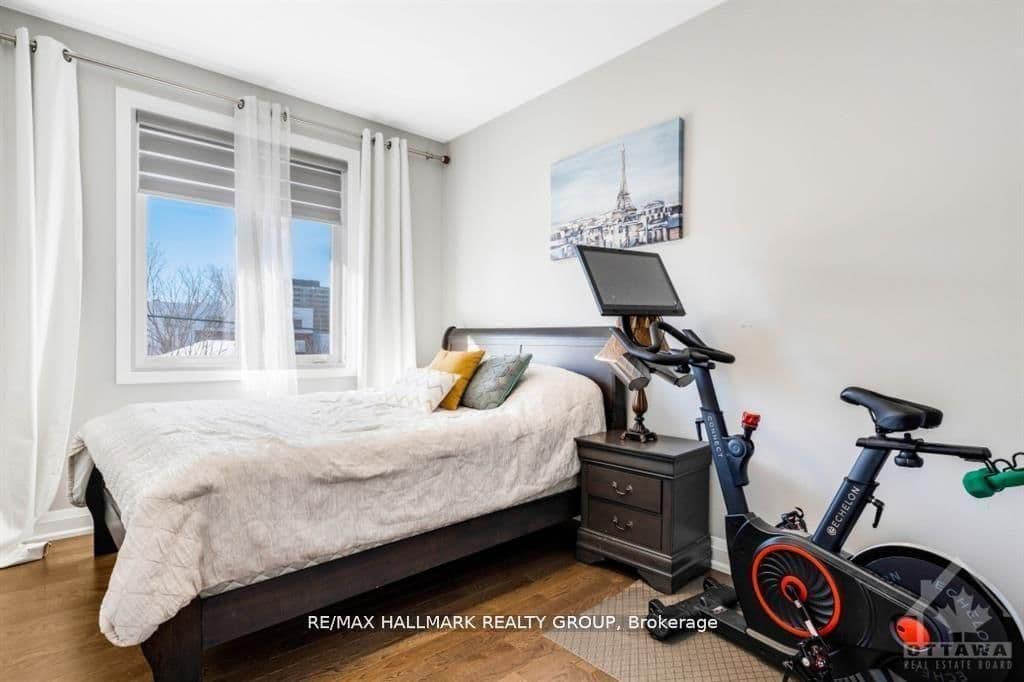 250 Richardson Avenue thumbnail 23