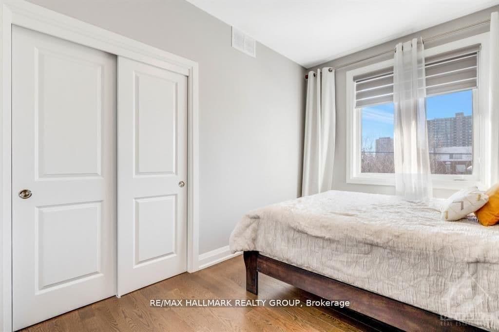 250 Richardson Avenue thumbnail 24