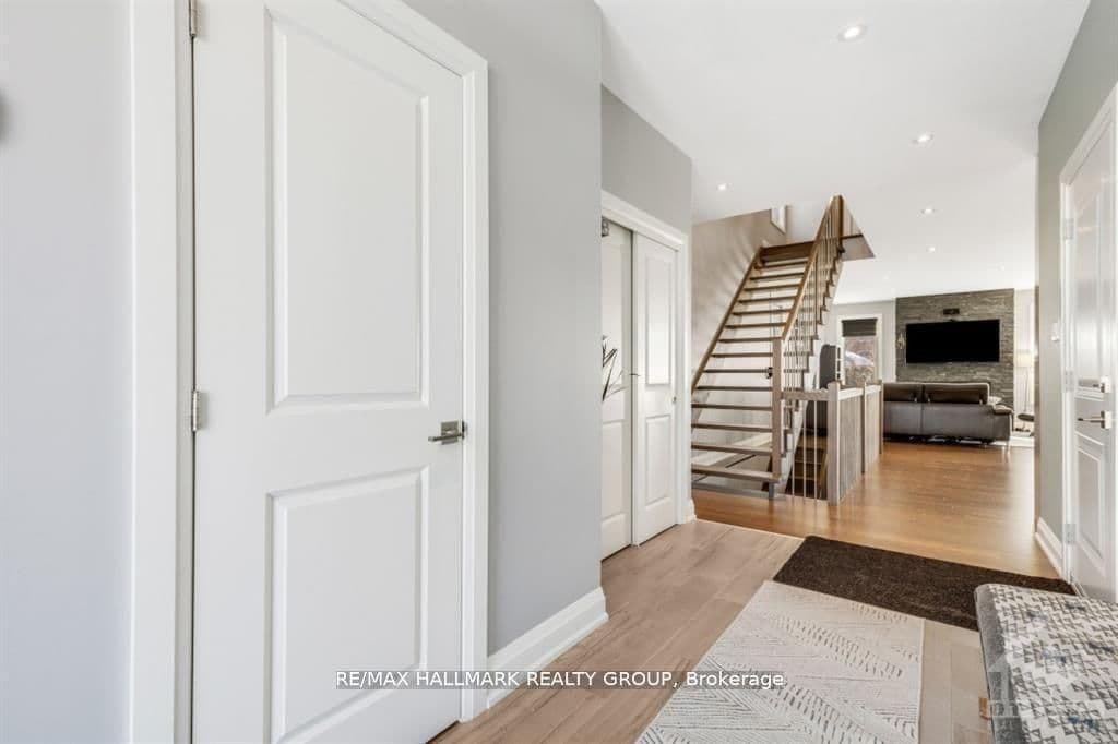 250 Richardson Avenue thumbnail 5