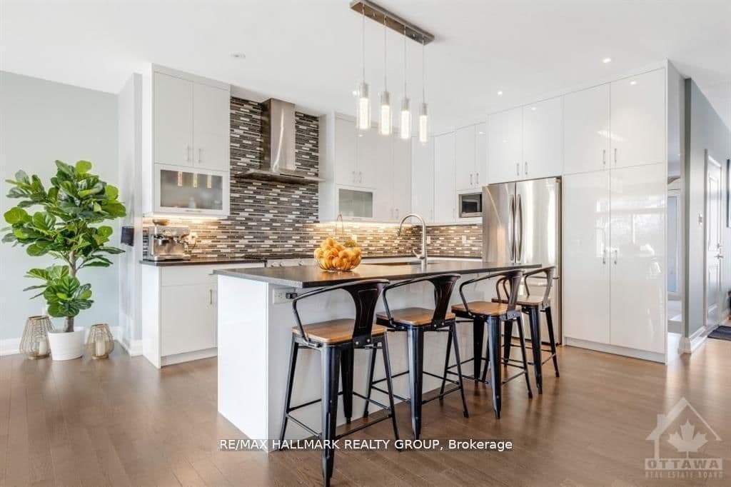 250 Richardson Avenue thumbnail 9