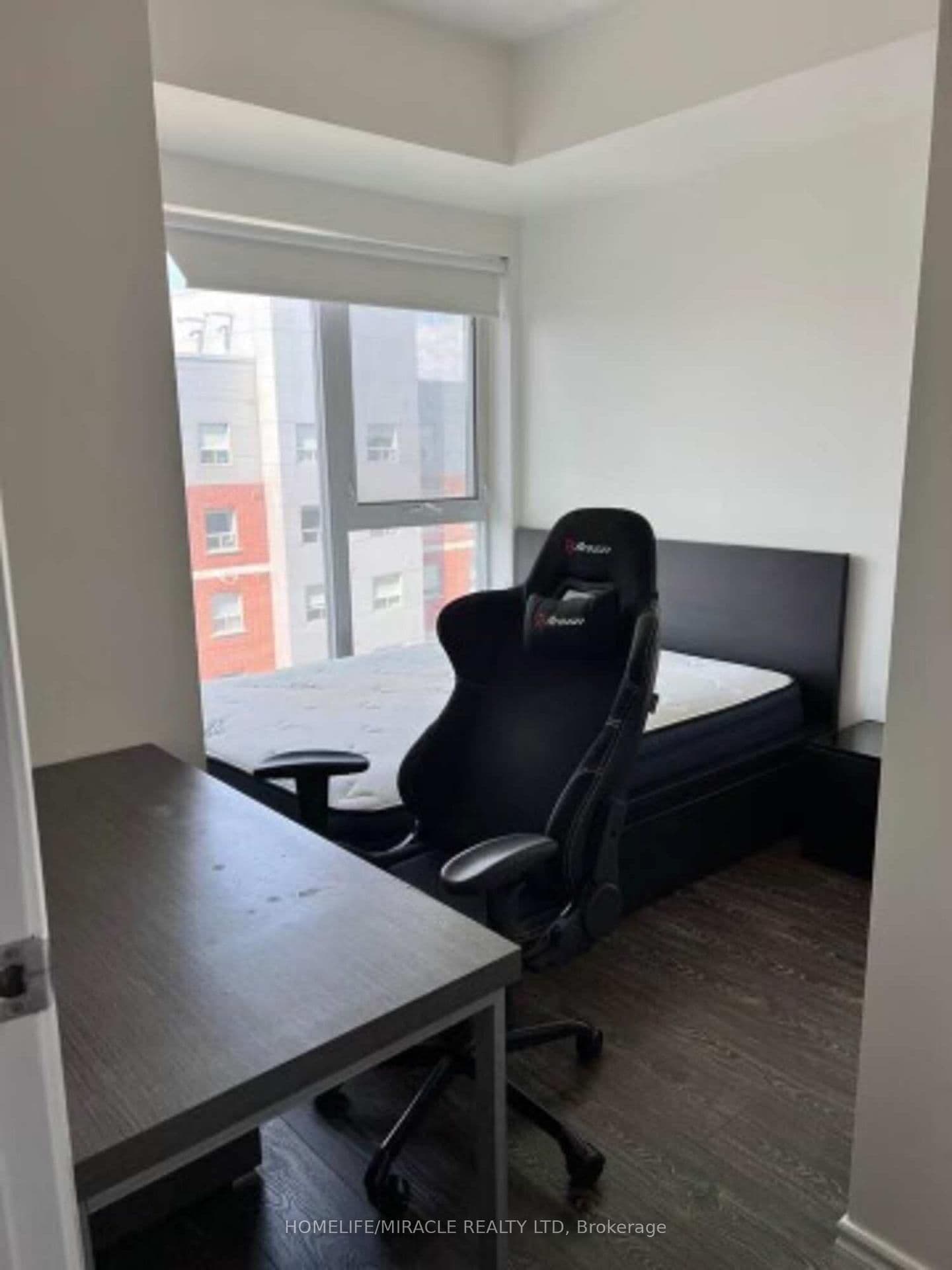 158 King Street N, Unit 1005 thumbnail 4