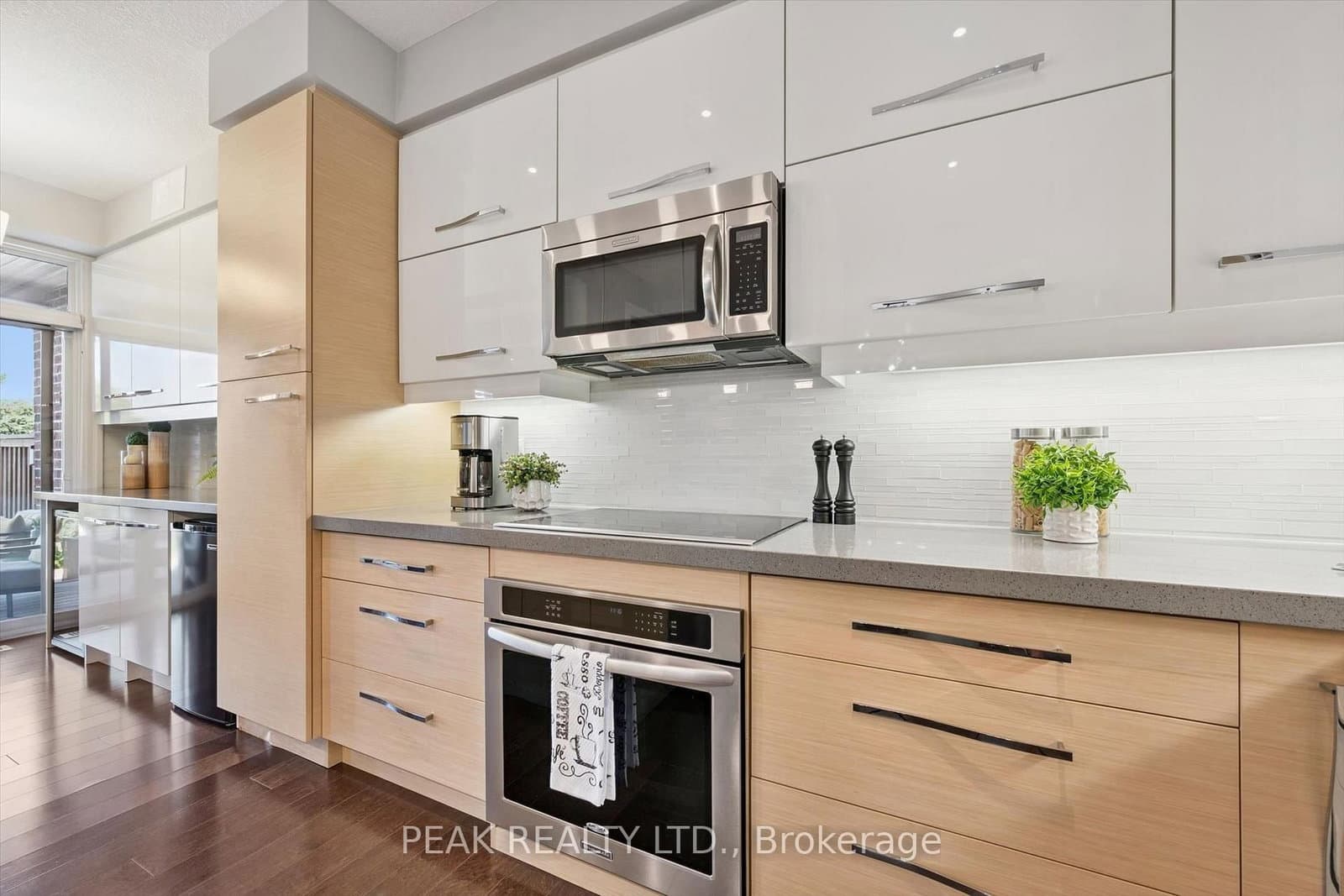 111 OAK PARK Drive thumbnail 10