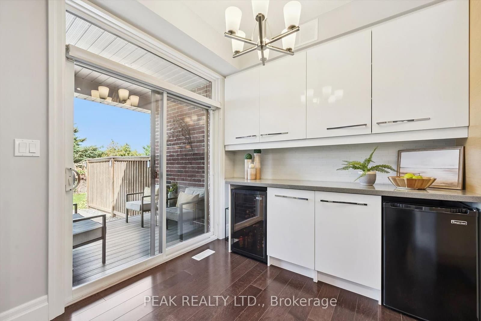 111 OAK PARK Drive thumbnail 12