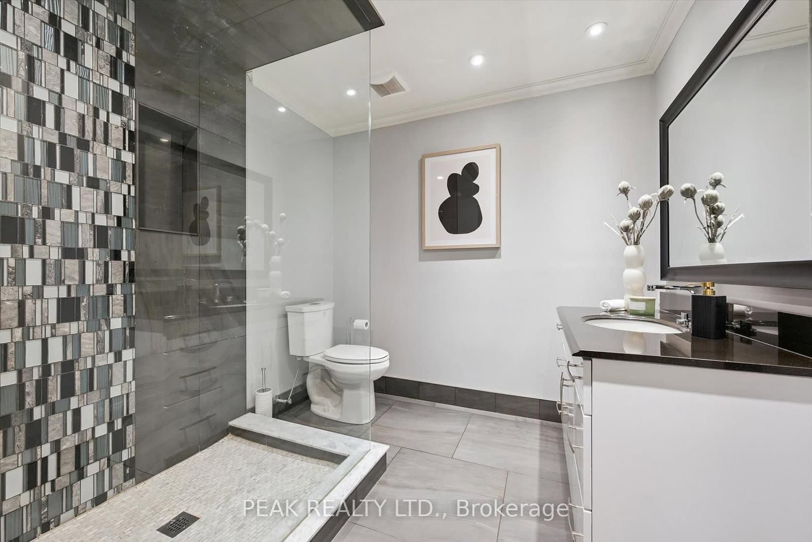 111 OAK PARK Drive thumbnail 31