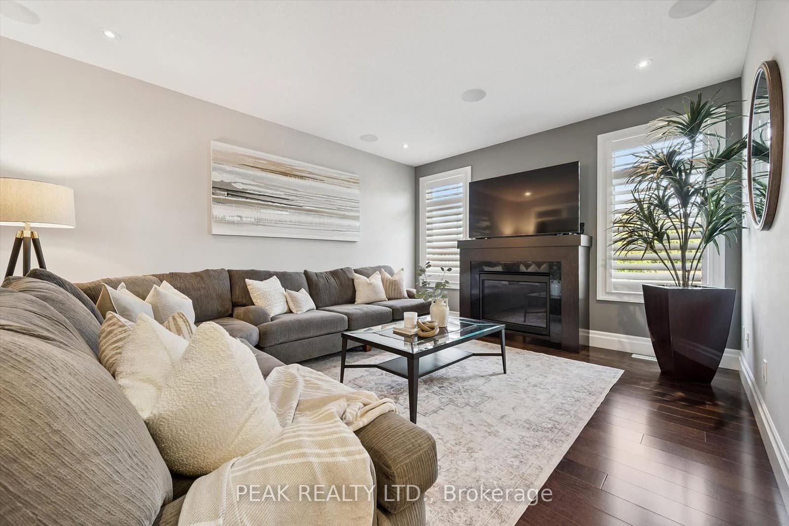 111 OAK PARK Drive thumbnail 4