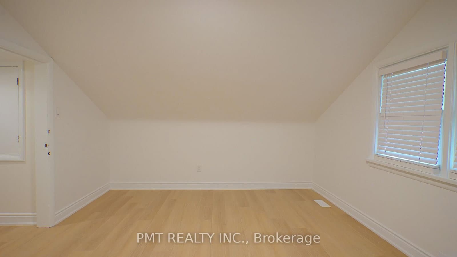 143 Elgin Crescent thumbnail 11