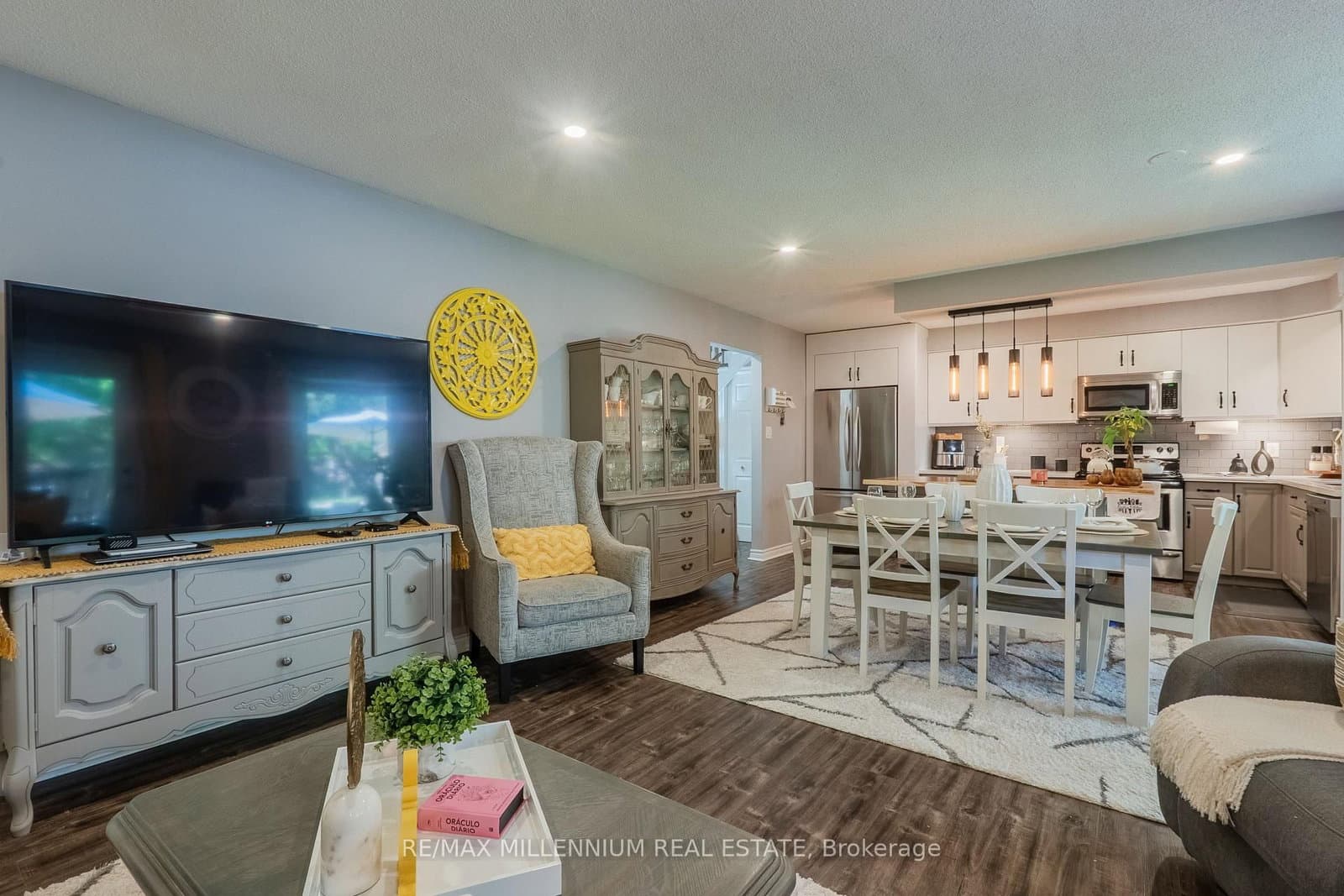 230 Meadowbrook Drive, Unit 11 thumbnail 26