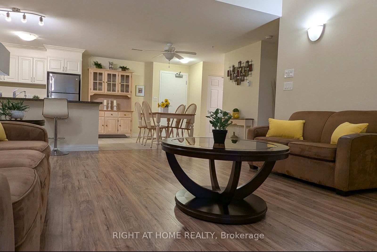 141 Vansickle Road, Unit 411 thumbnail 11