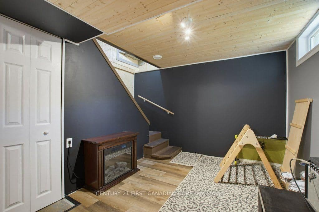 3 Parkside Drive thumbnail 22