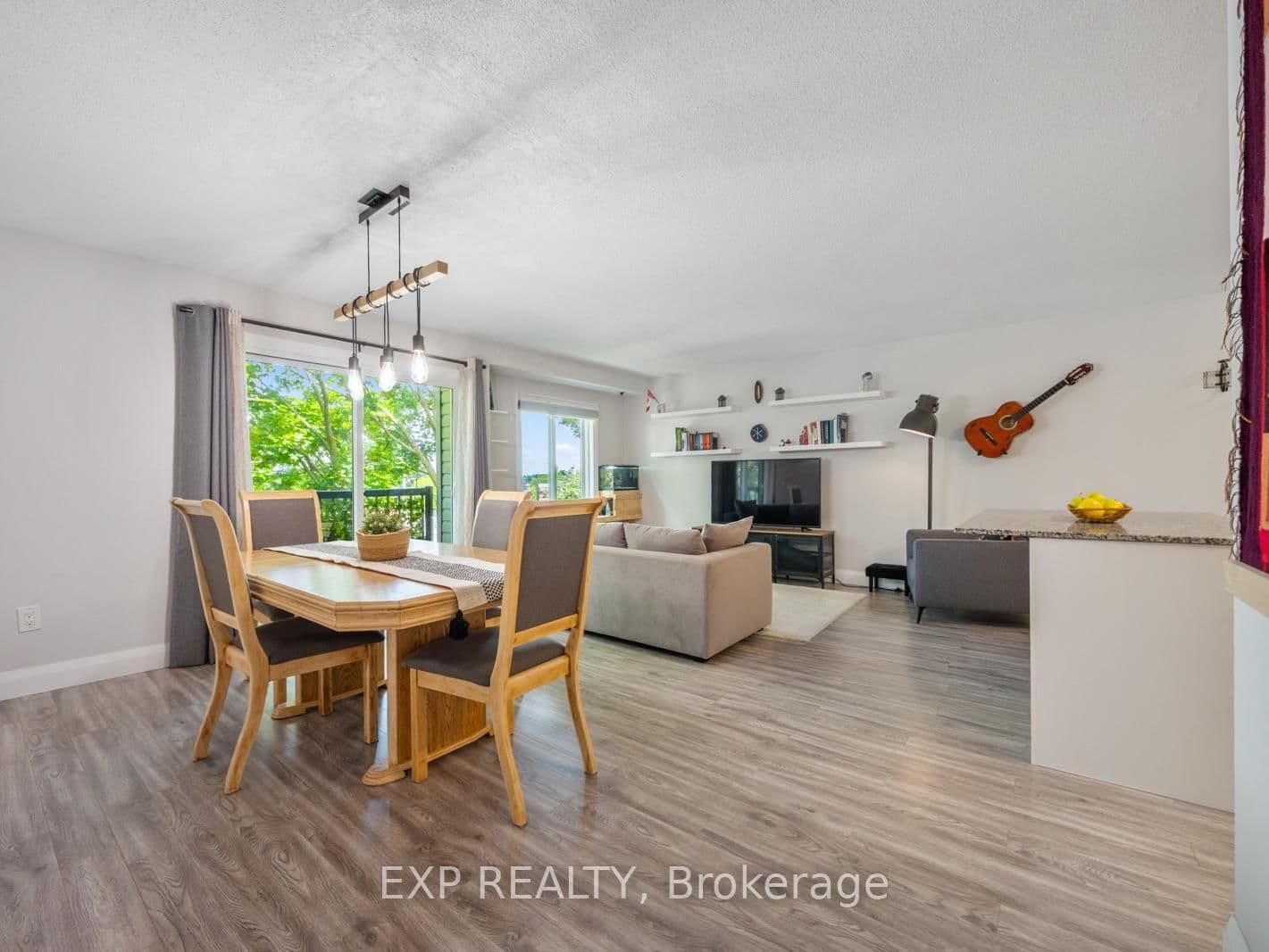 276 Eiwo Court, Unit 301 thumbnail 14