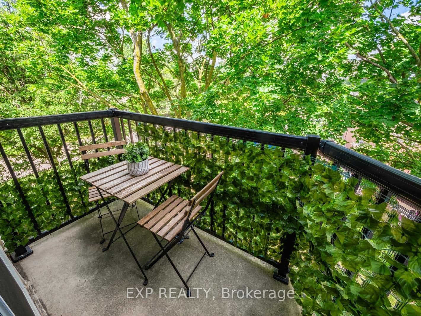 276 Eiwo Court, Unit 301 thumbnail 15