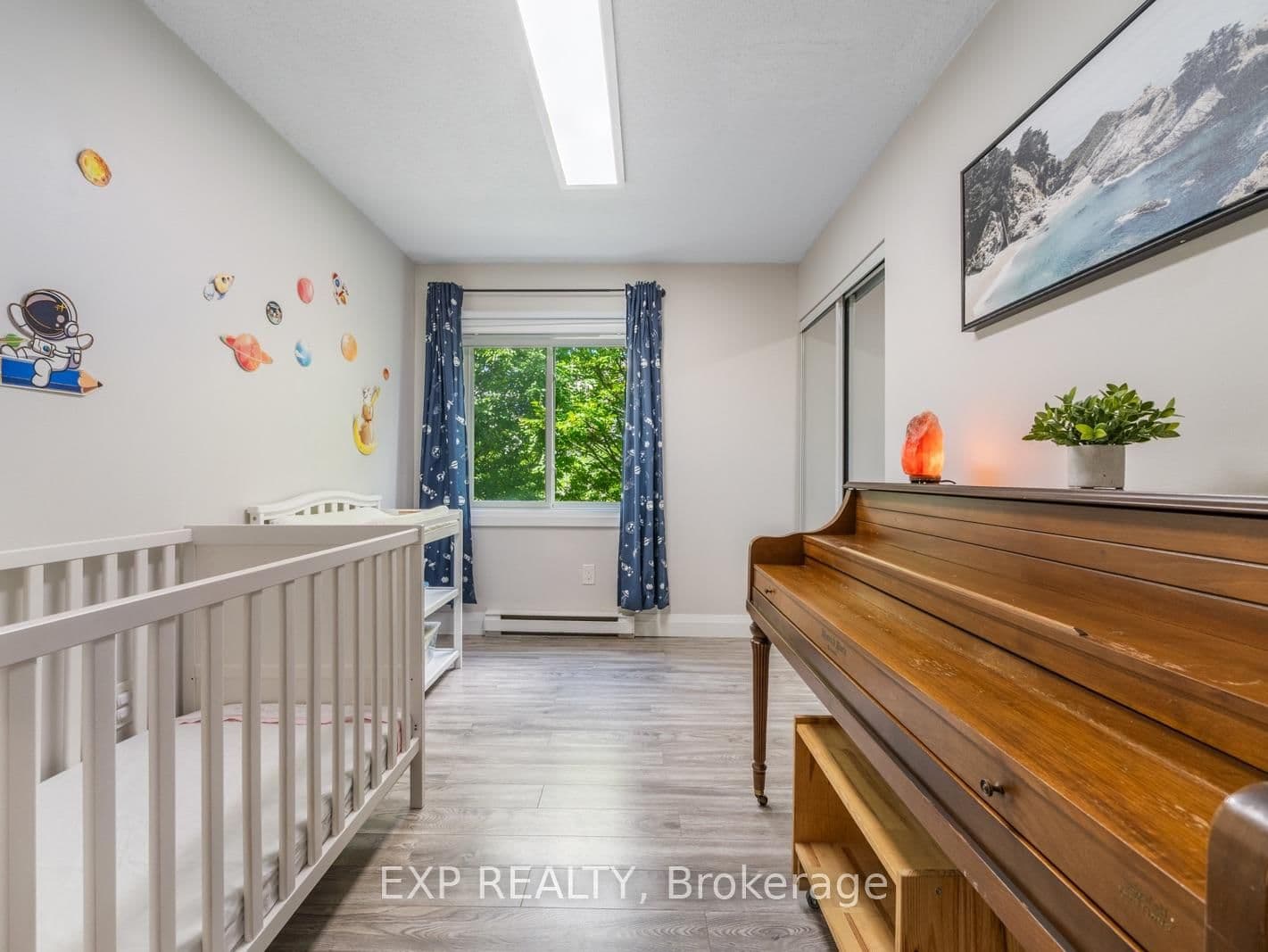 276 Eiwo Court, Unit 301 thumbnail 20