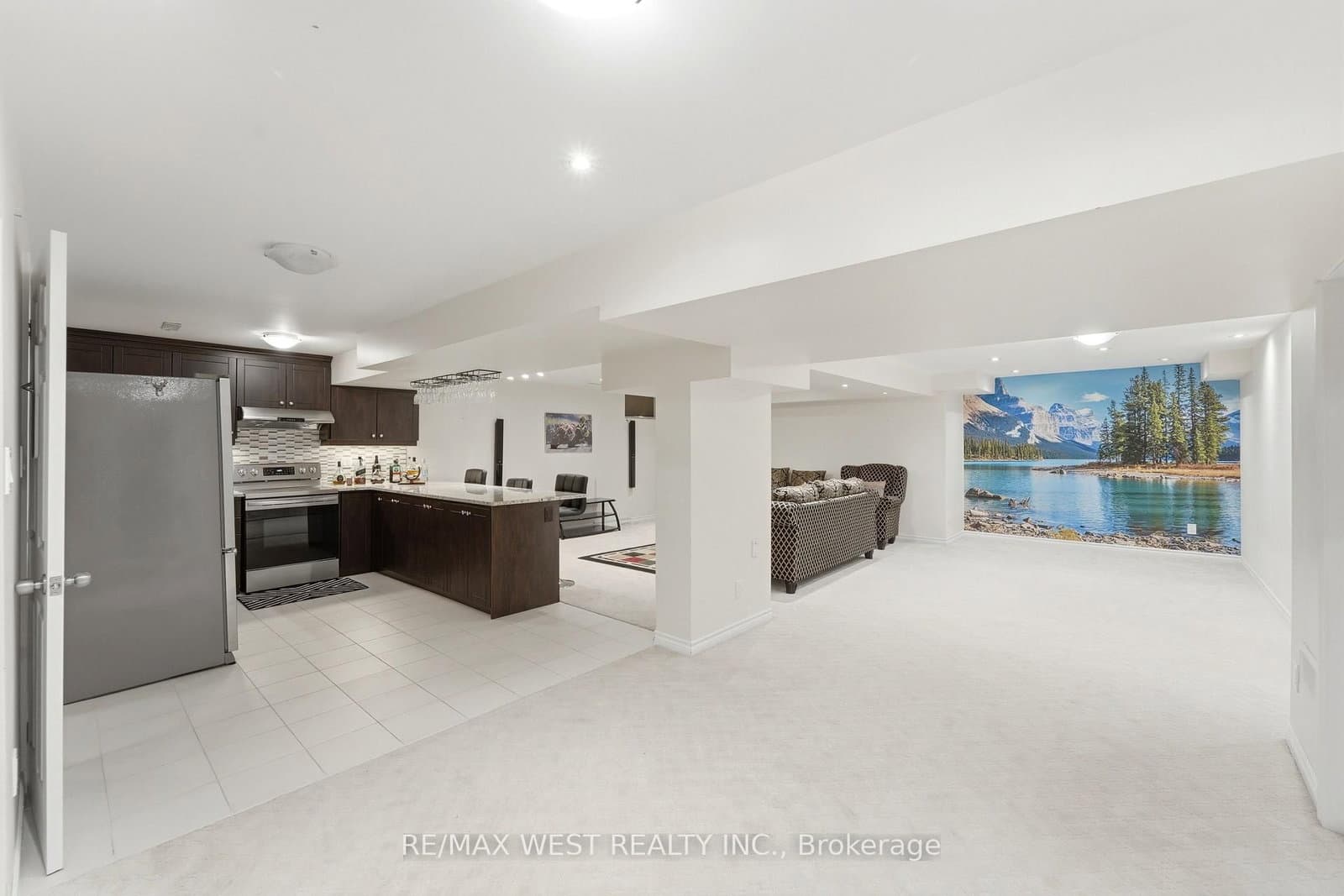 356 Robert Ferrie Drive thumbnail 11