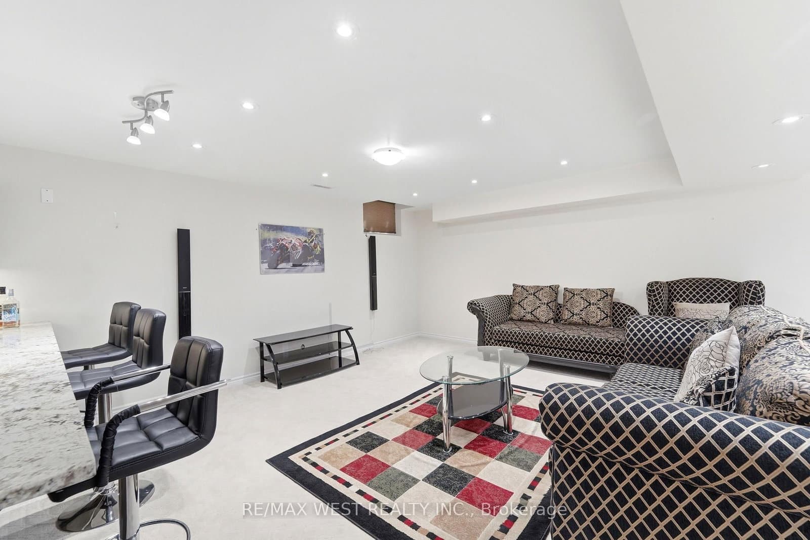 356 Robert Ferrie Drive thumbnail 12