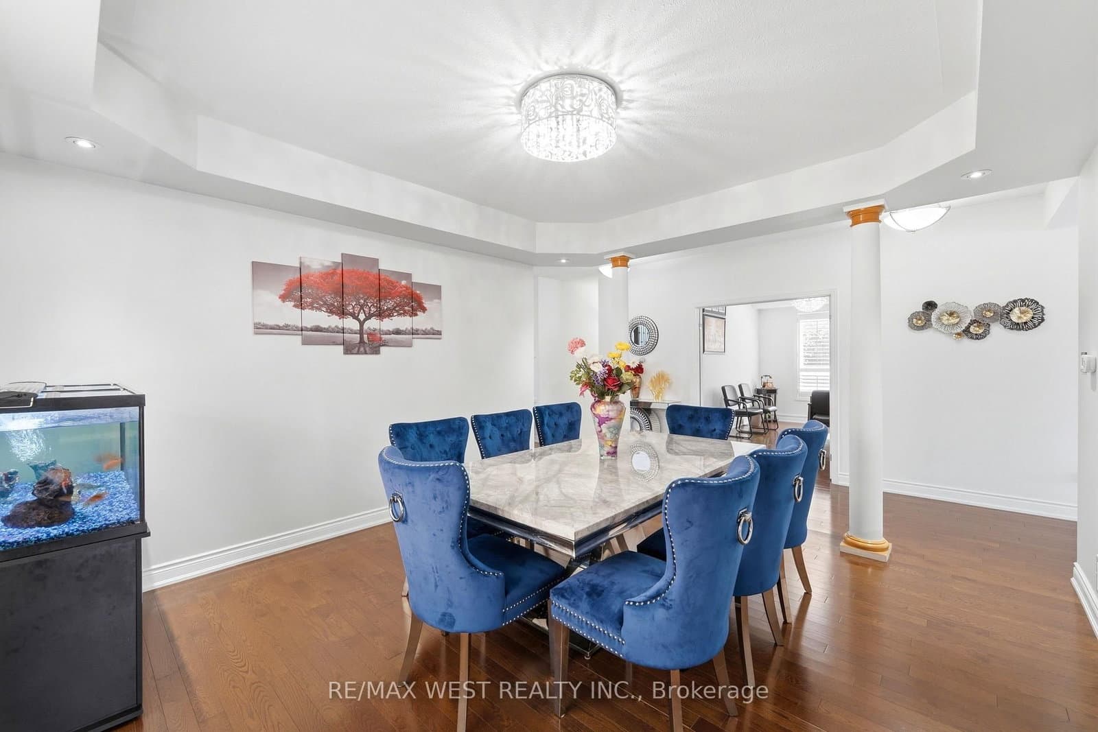 356 Robert Ferrie Drive thumbnail 6