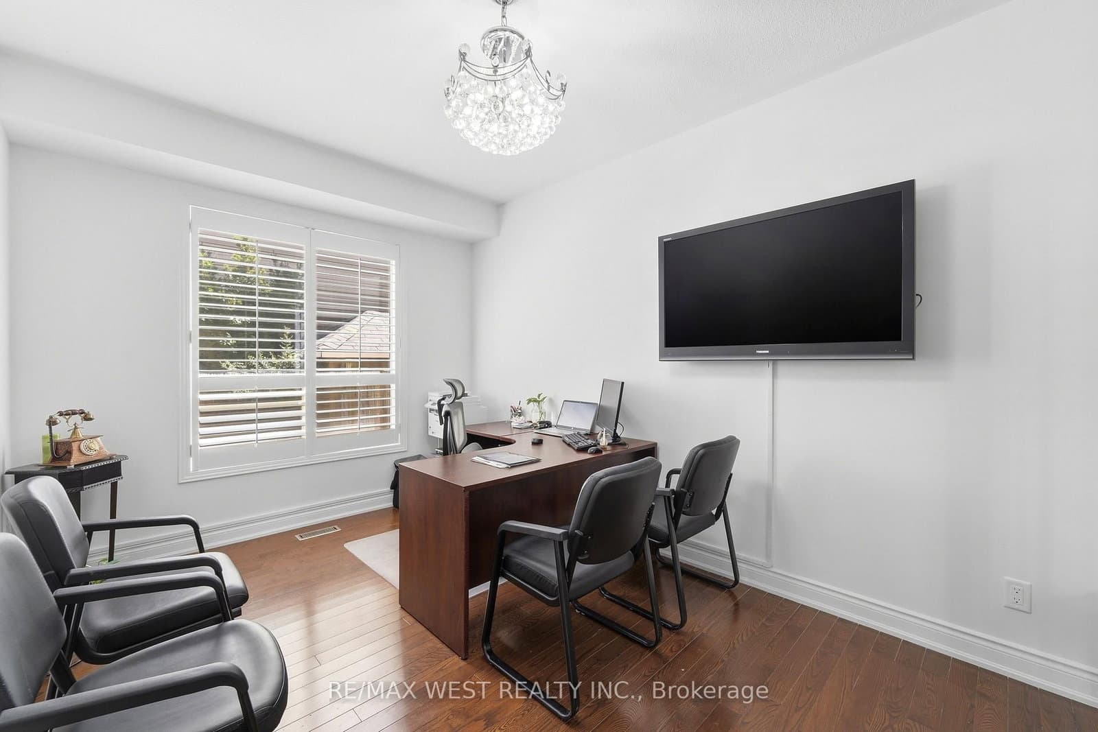 356 Robert Ferrie Drive thumbnail 7