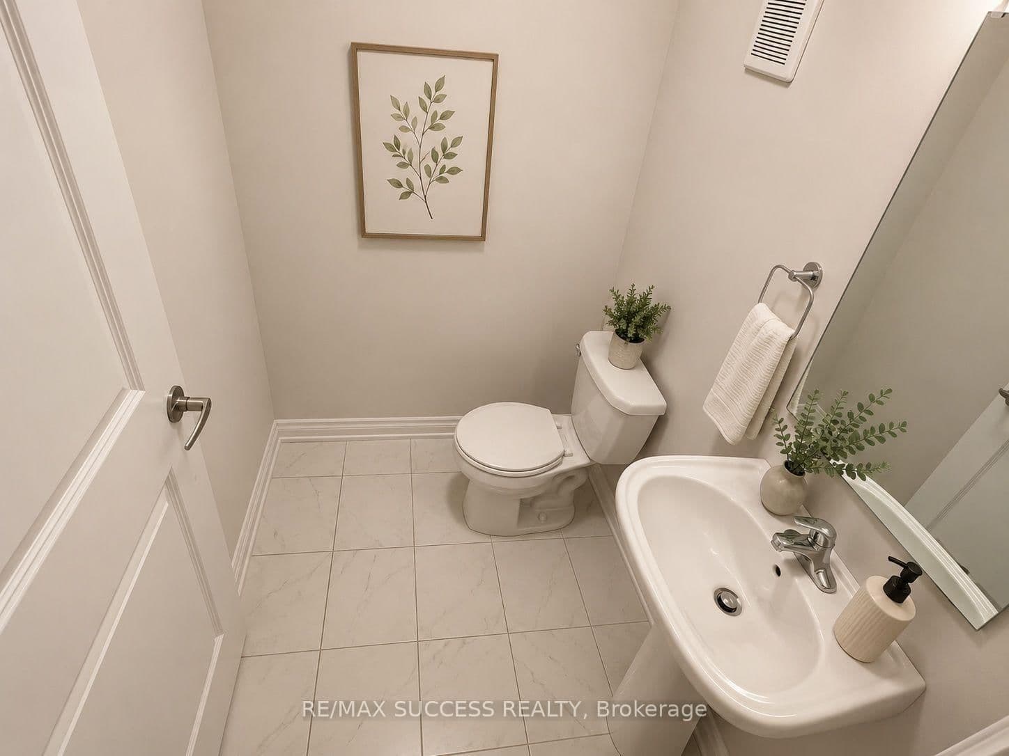 585 Colborne Street E, Unit 502 thumbnail 11
