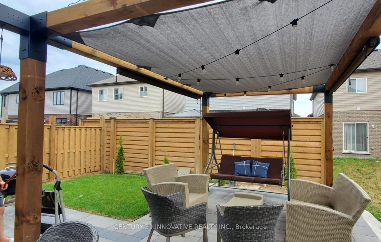 209 Sedgewood Street N thumbnail 13
