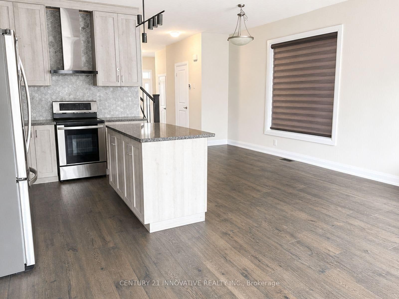 209 Sedgewood Street N thumbnail 5