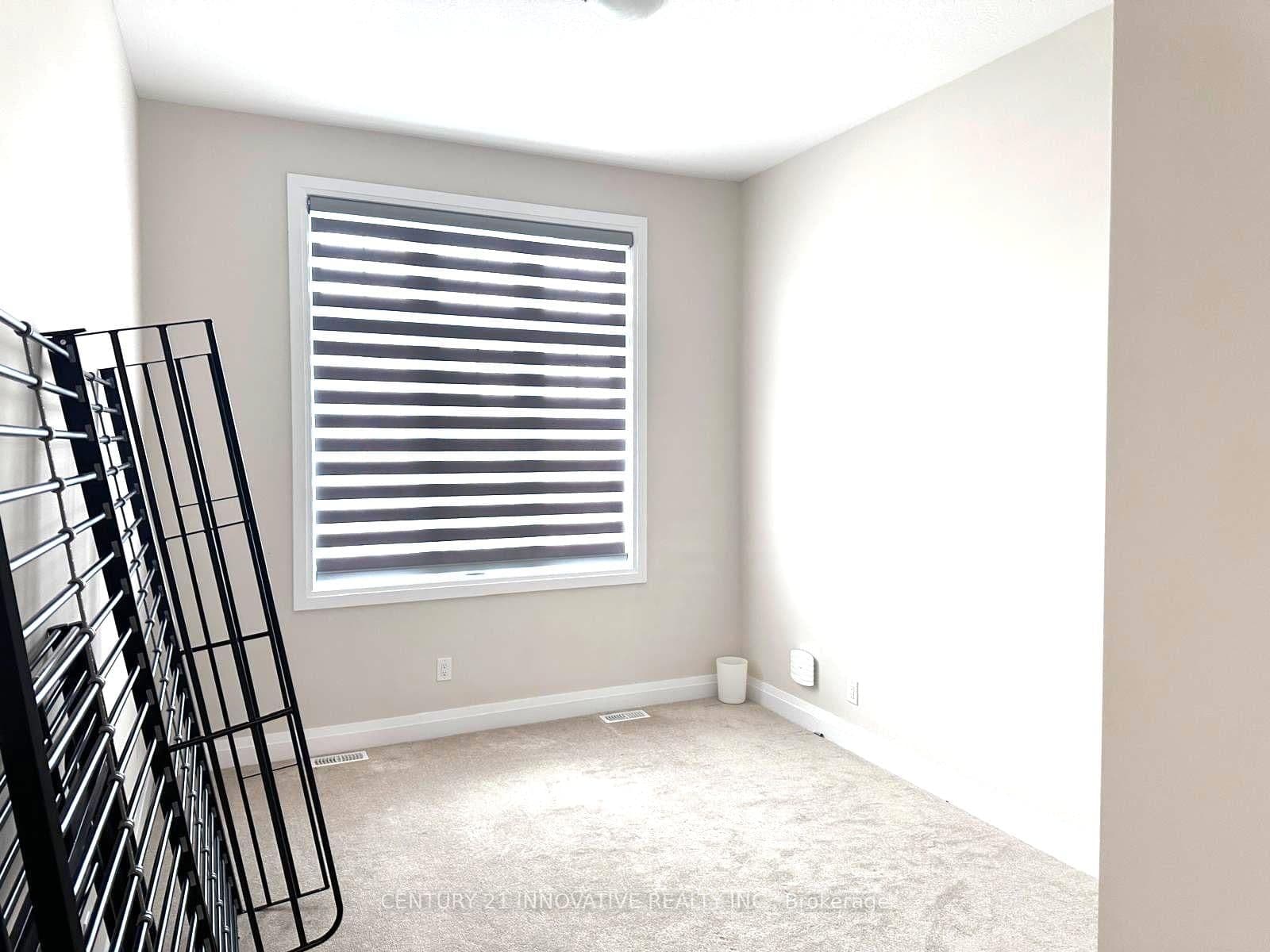 209 Sedgewood Street N thumbnail 8