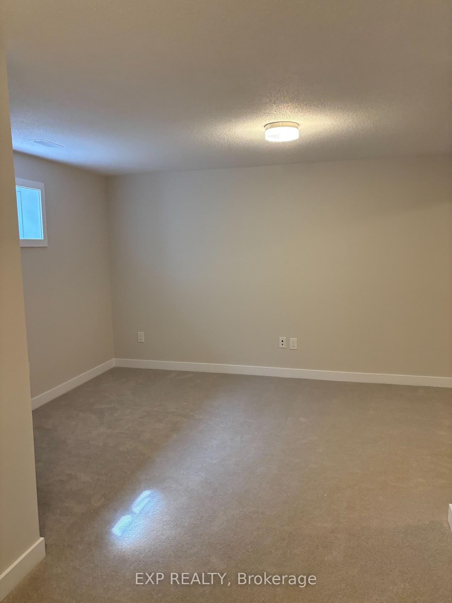 530 OLDENBURG Avenue thumbnail 10