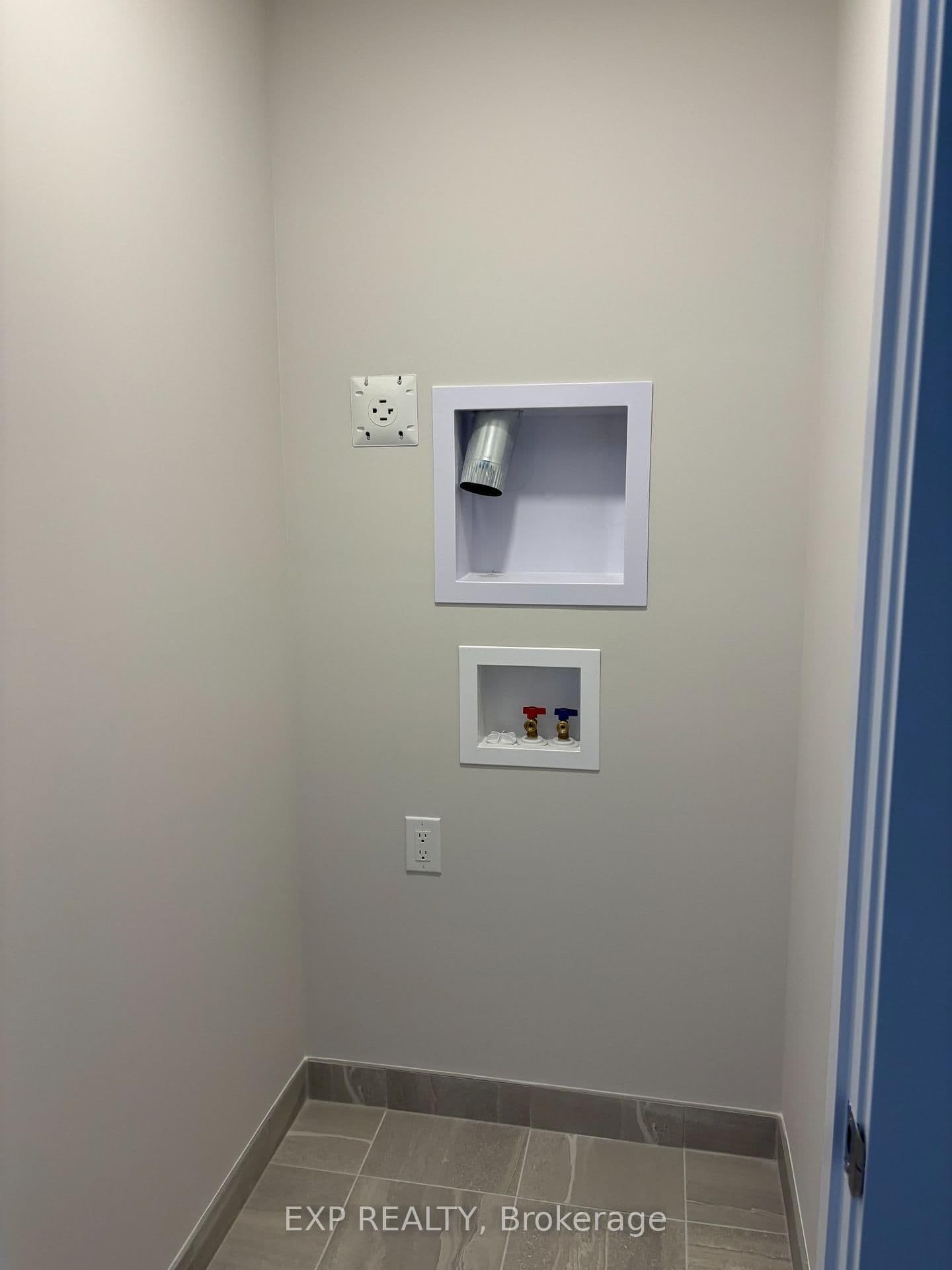 530 OLDENBURG Avenue thumbnail 13