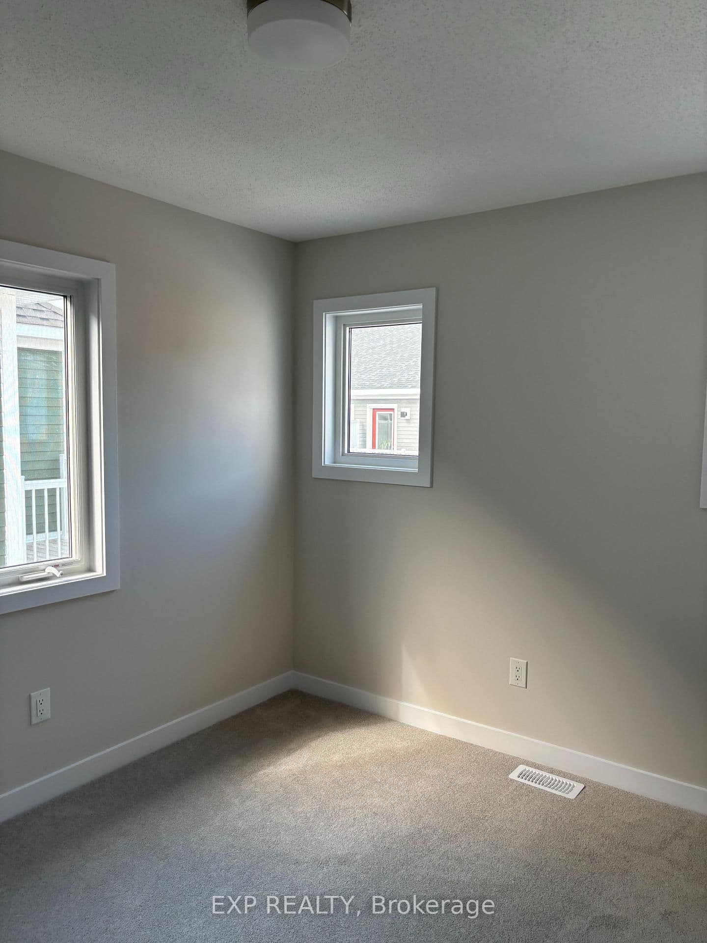 530 OLDENBURG Avenue thumbnail 17