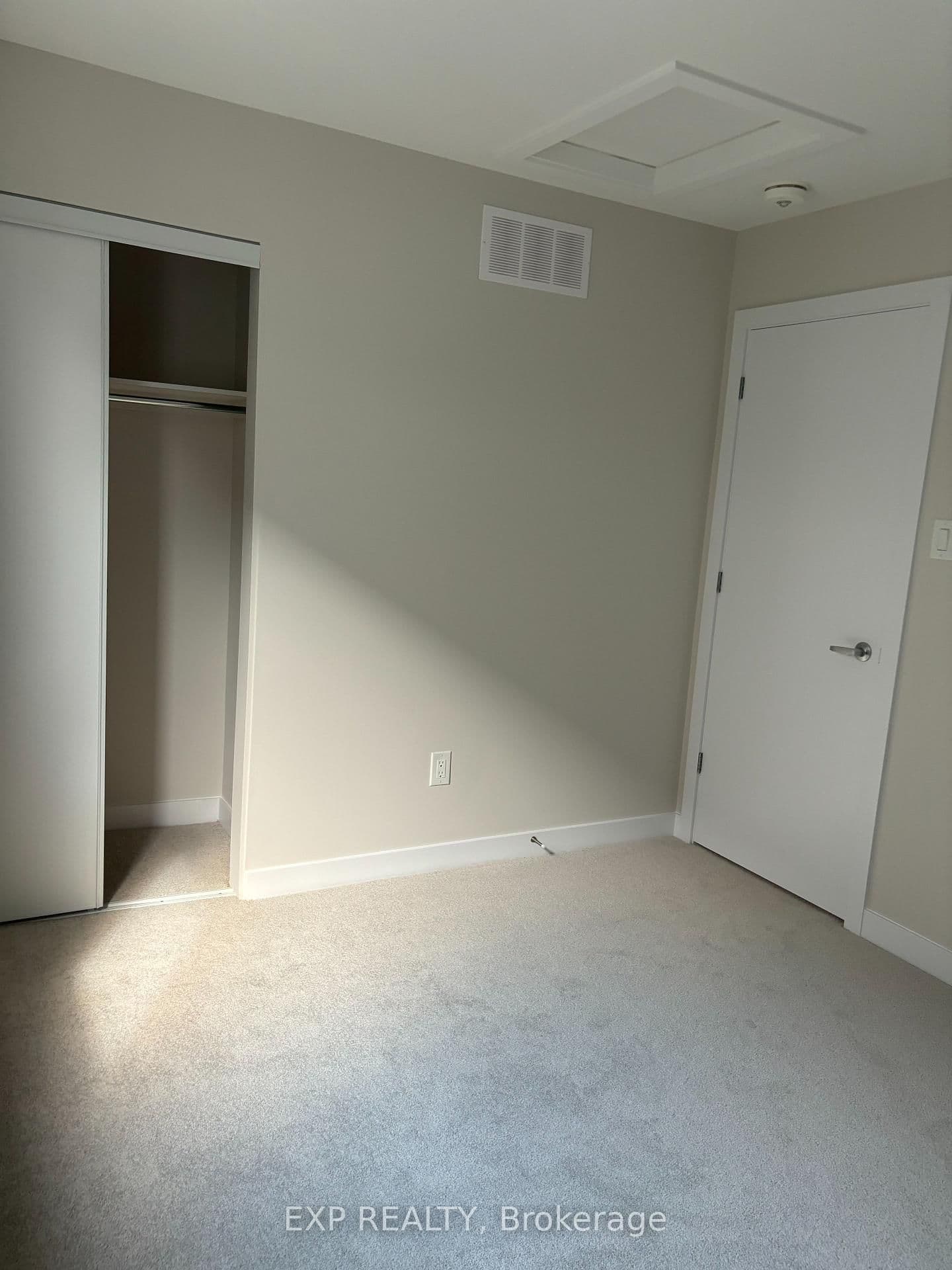 530 OLDENBURG Avenue thumbnail 19