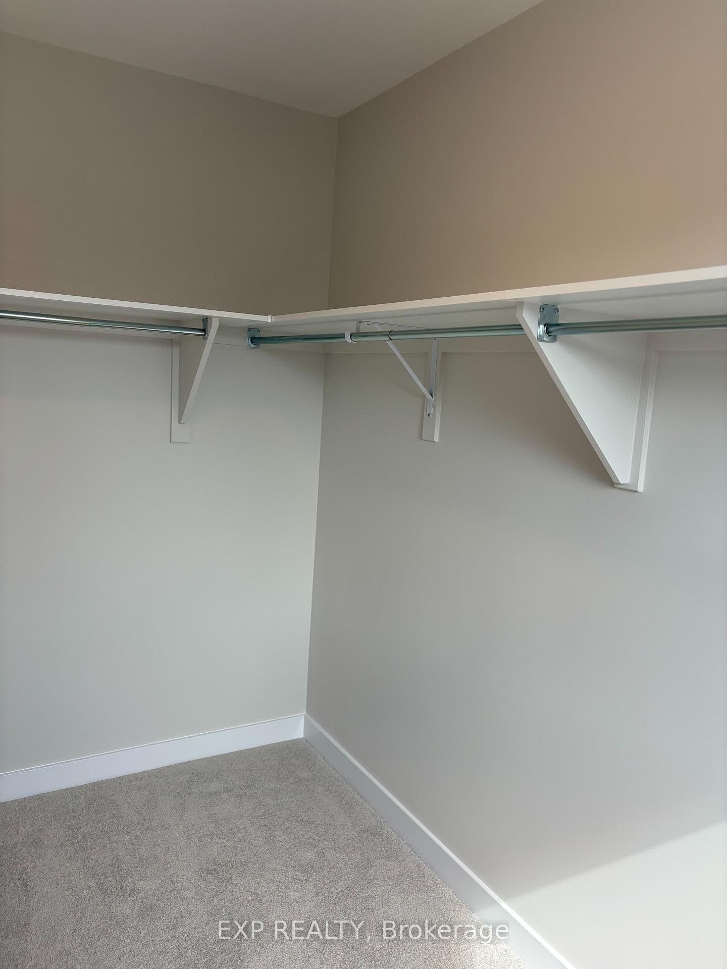 530 OLDENBURG Avenue thumbnail 24