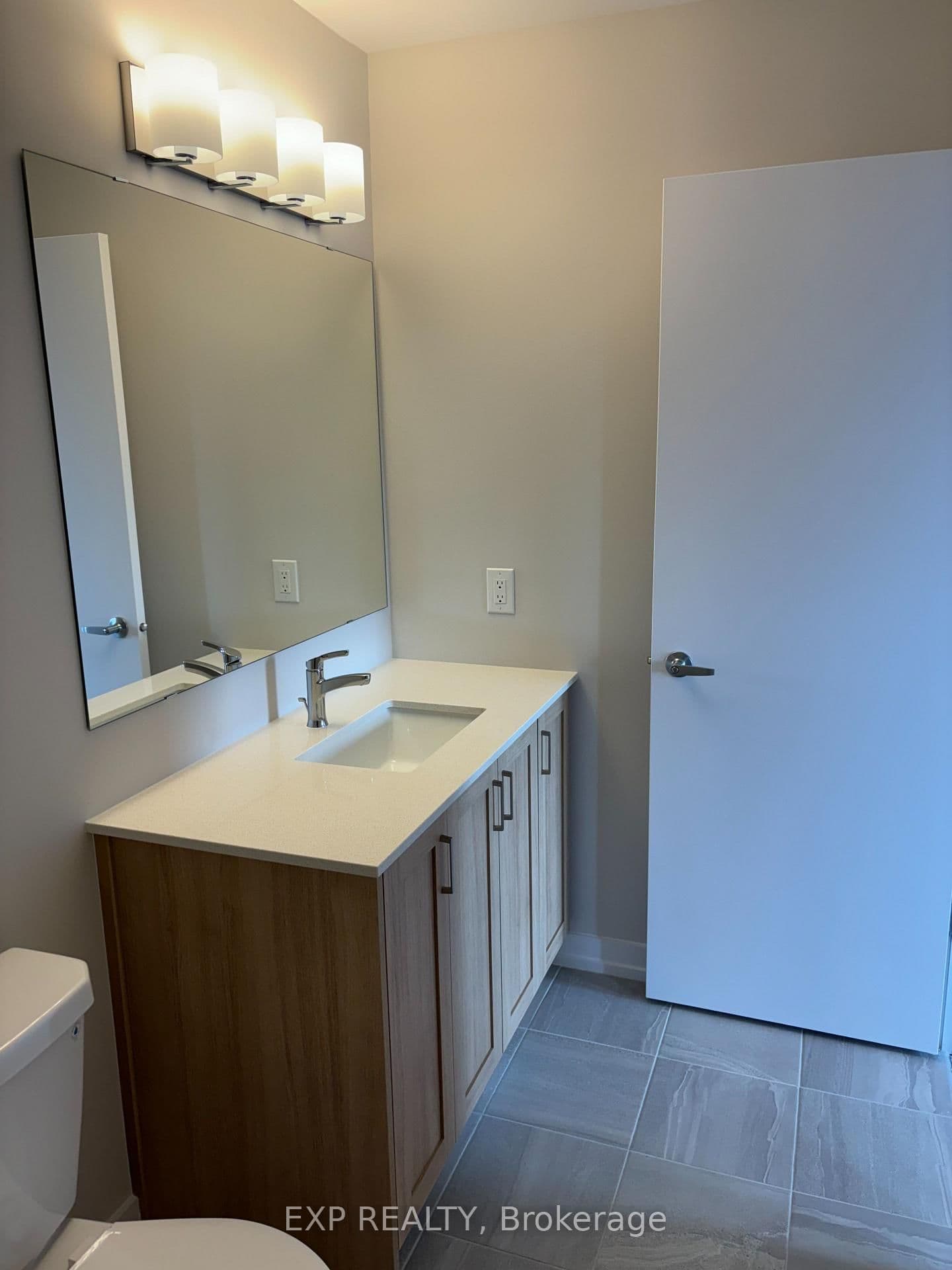 530 OLDENBURG Avenue thumbnail 25