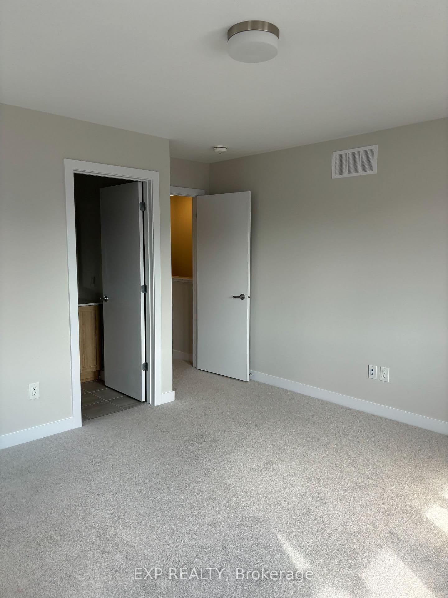 530 OLDENBURG Avenue thumbnail 27
