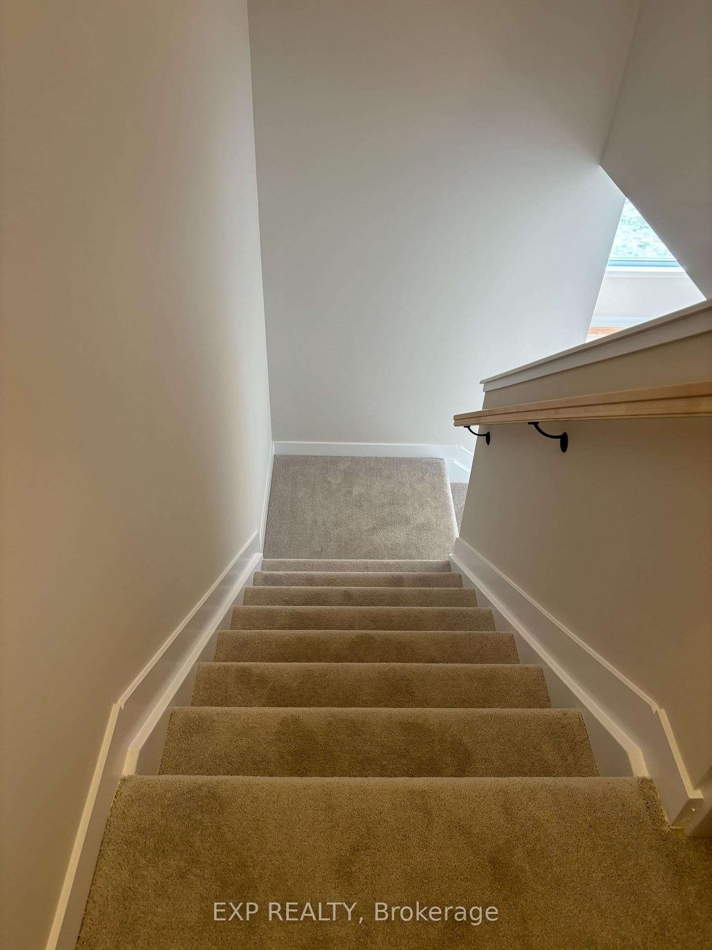 530 OLDENBURG Avenue thumbnail 31