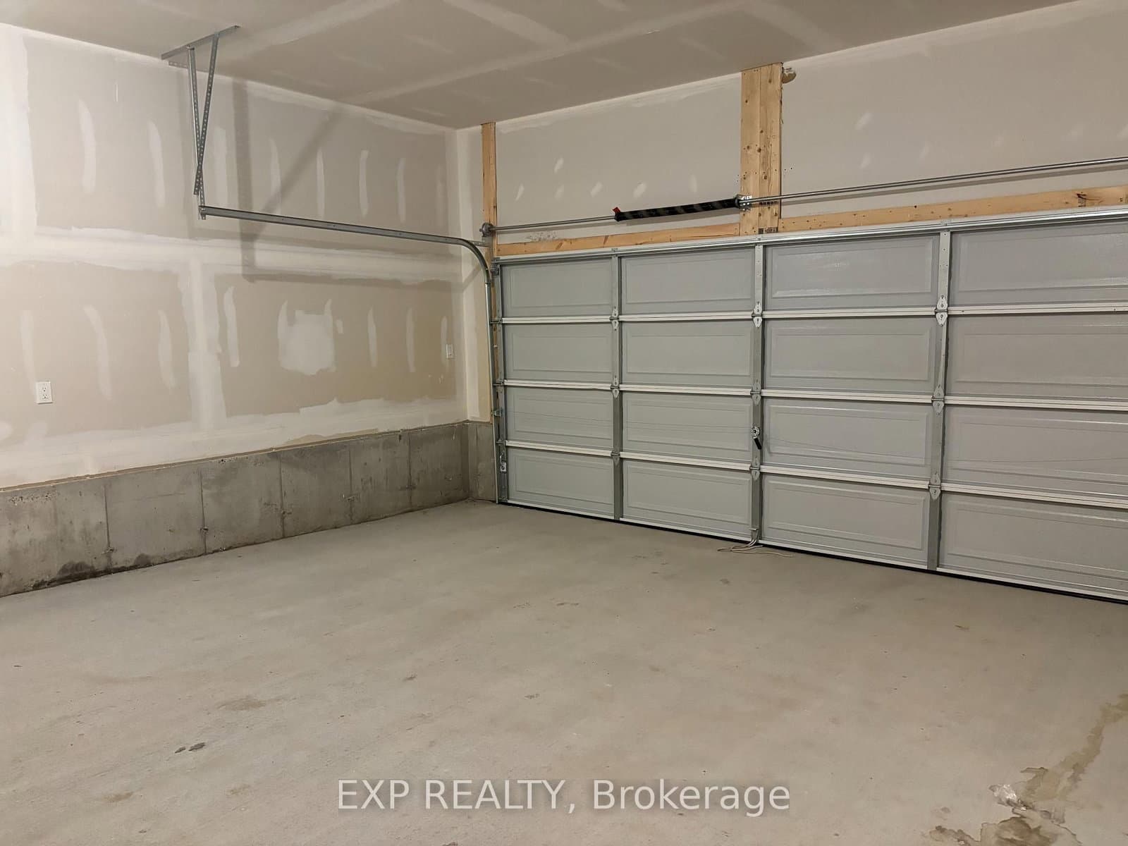 530 OLDENBURG Avenue thumbnail 36