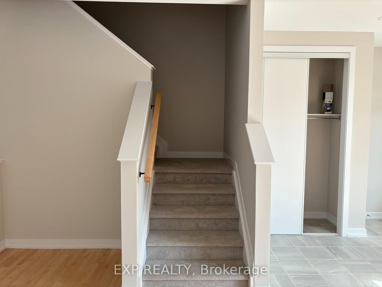 530 OLDENBURG Avenue thumbnail 6