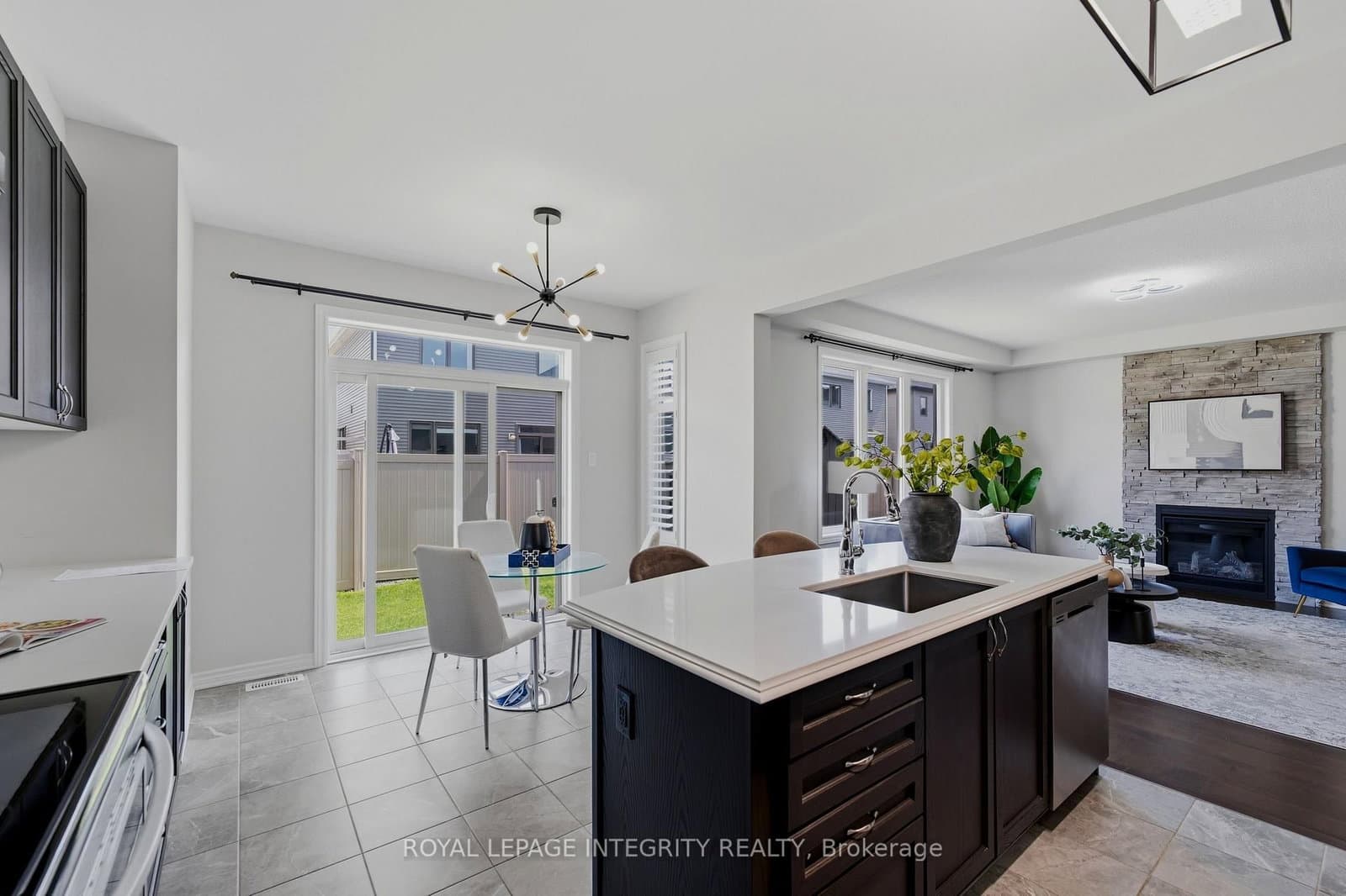 414 Aphelion Crescent thumbnail 19