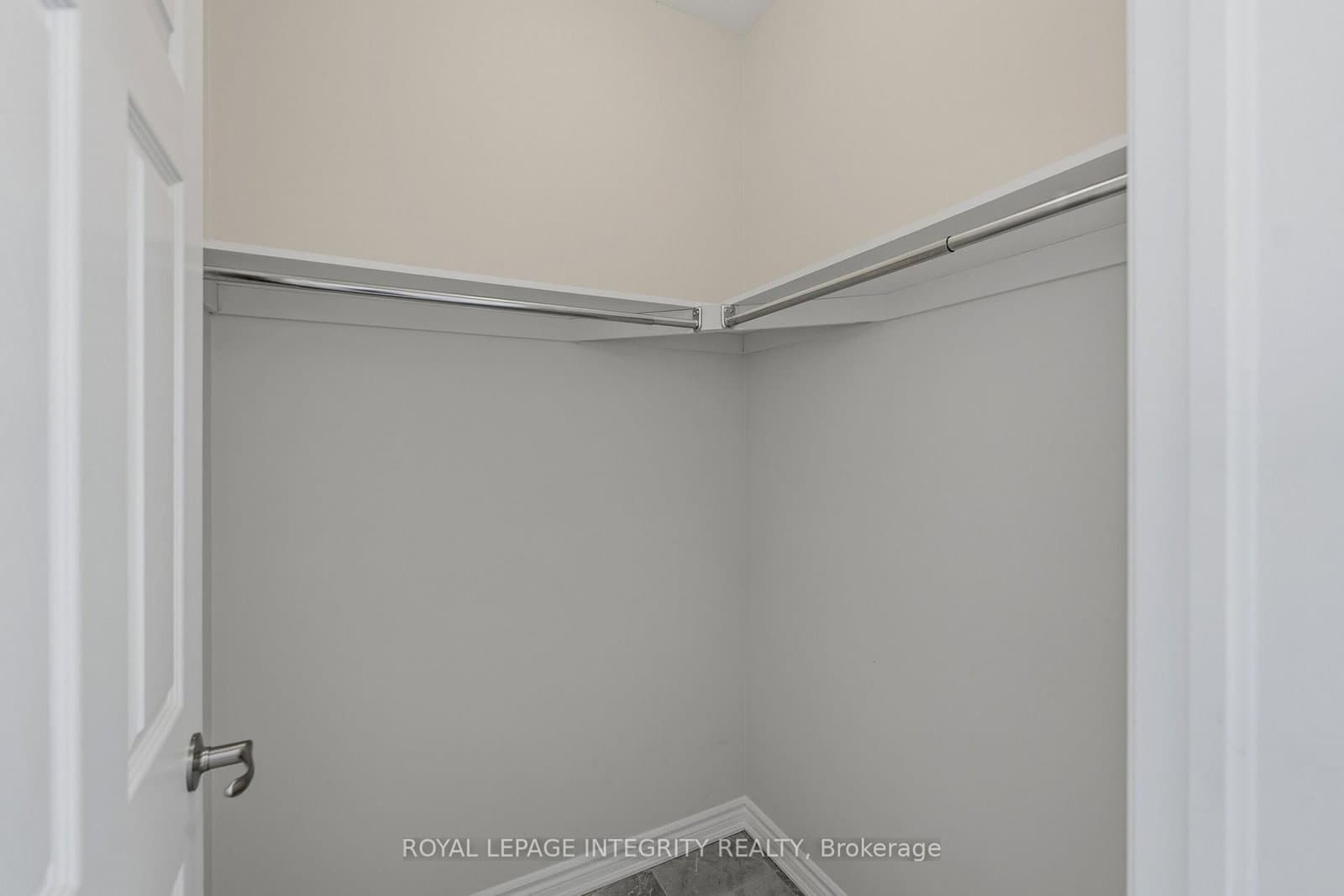 414 Aphelion Crescent thumbnail 6