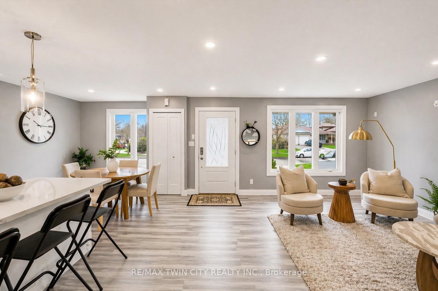 86 Carlyle Drive thumbnail 8