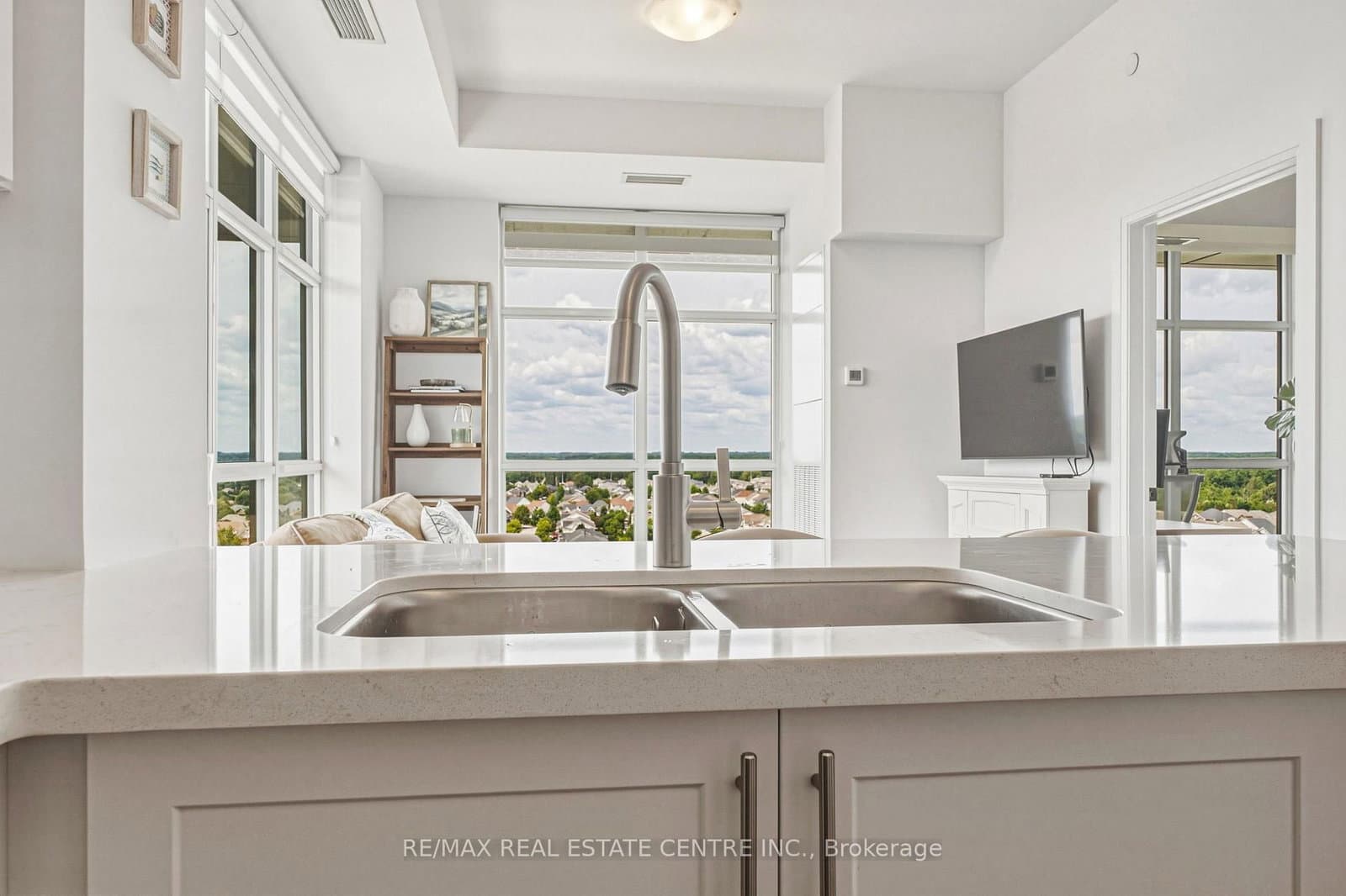 470 Dundas Street E, Unit 1202 thumbnail 17