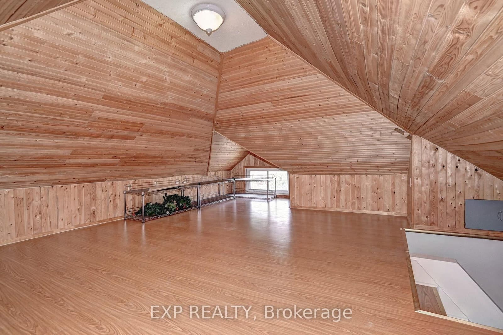 147 Courtland Avenue E thumbnail 34