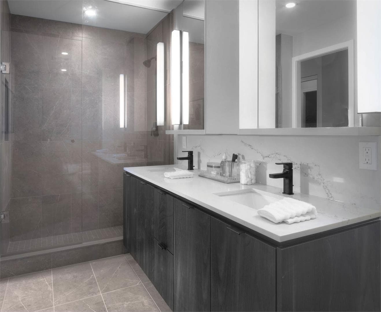 S2 at Stonebrook Condos thumbnail 4