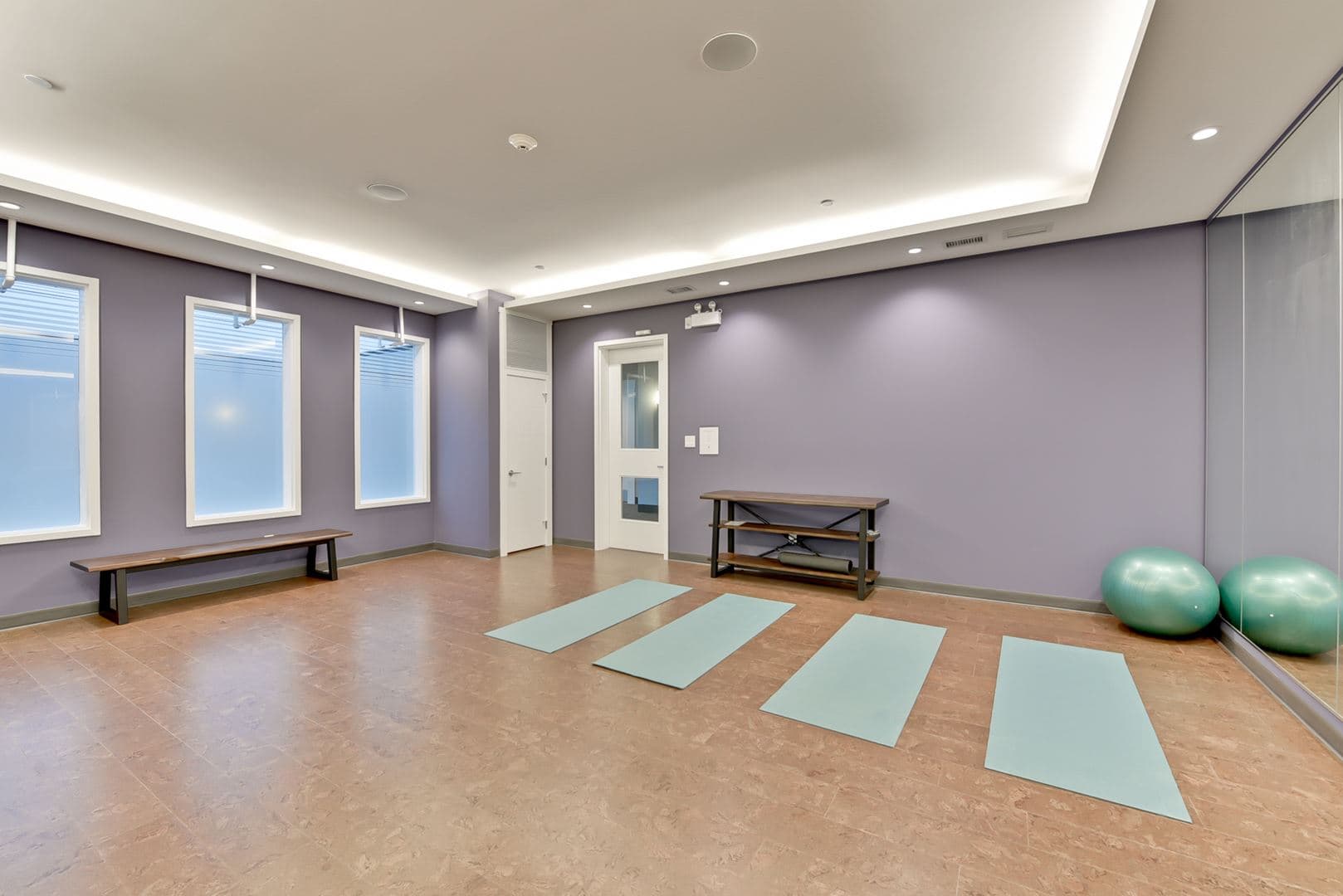 Allure Condos thumbnail 23