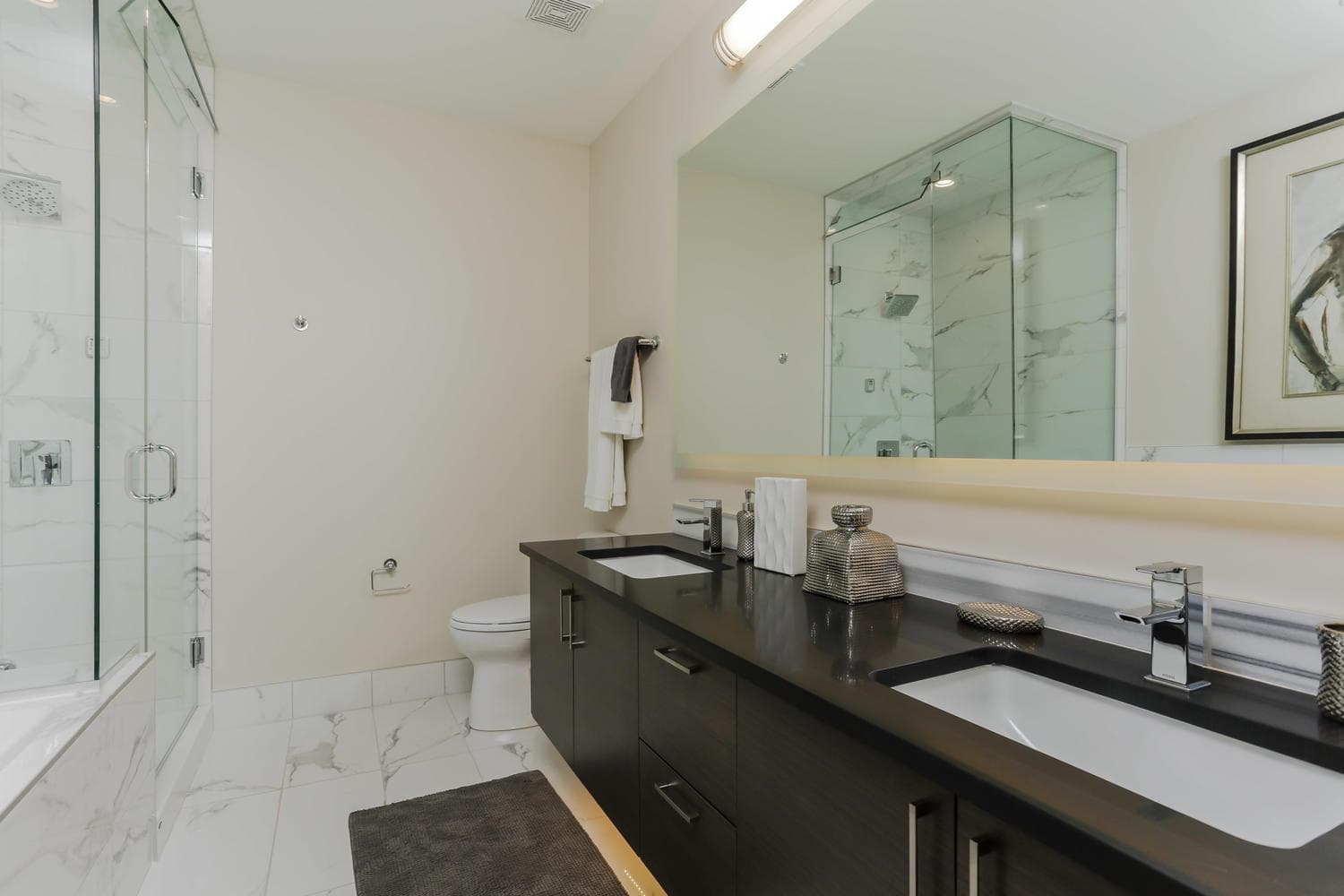 Bentley Condos thumbnail 16