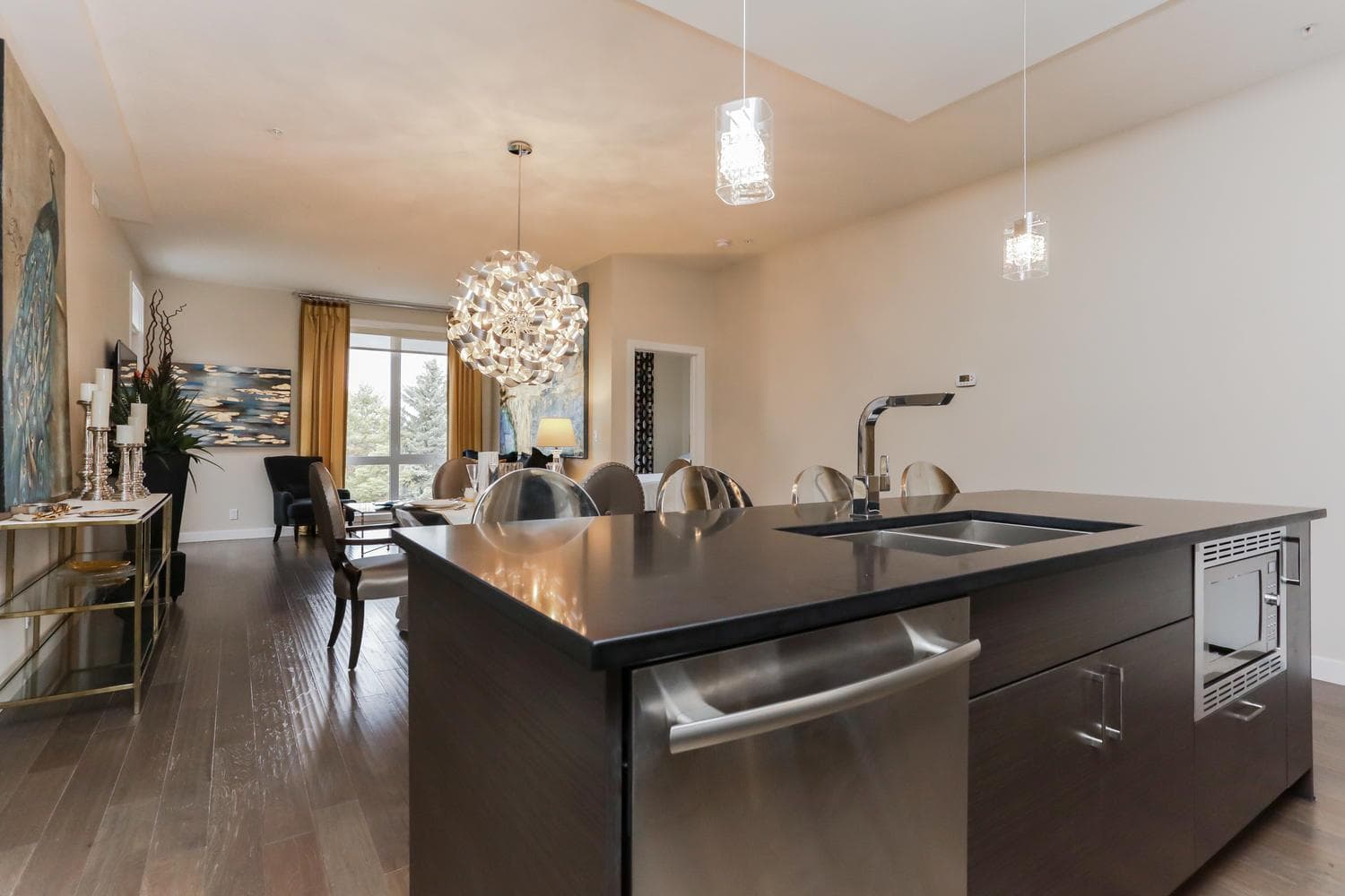 Bentley Condos thumbnail 13