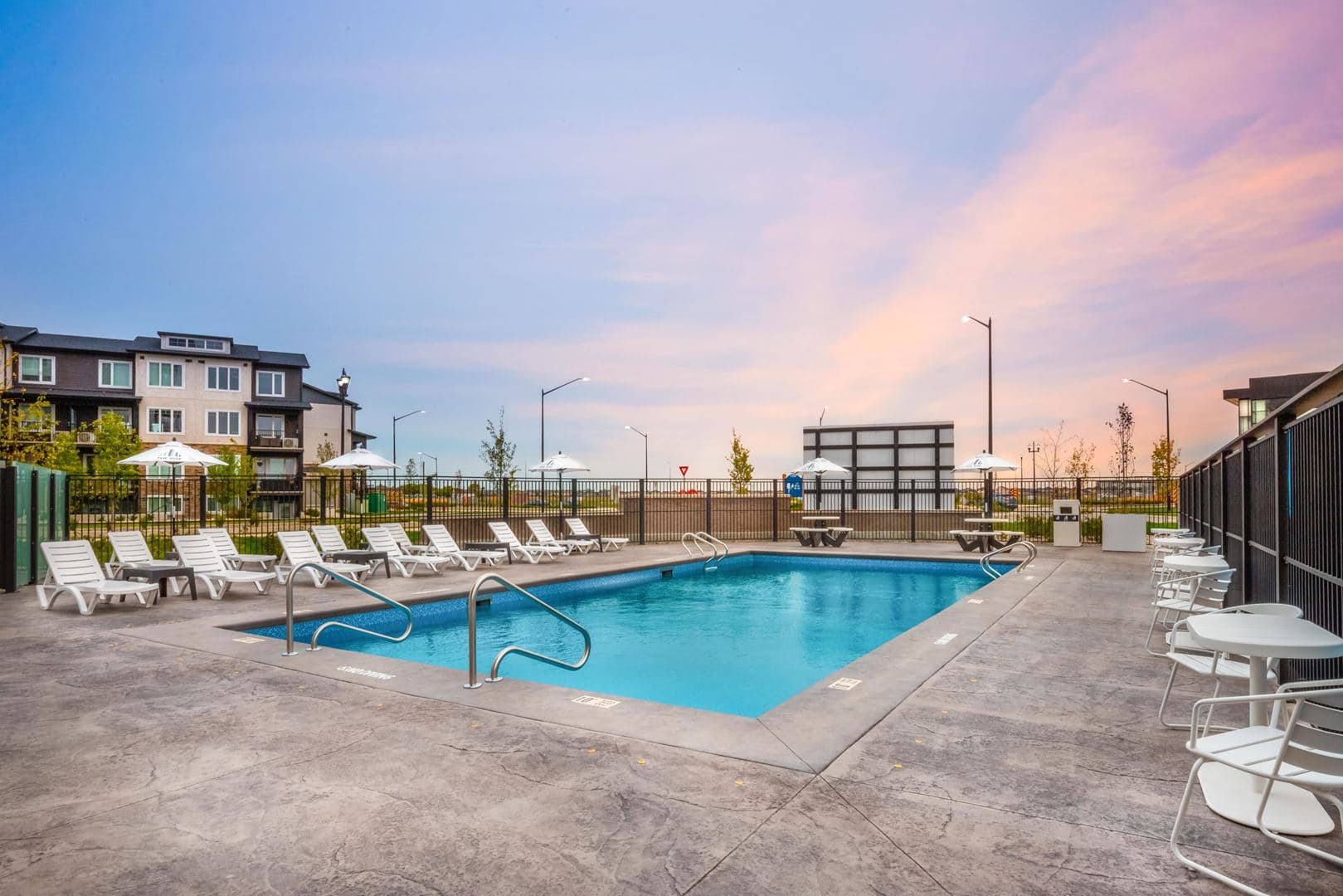 The Rise Condos thumbnail 22