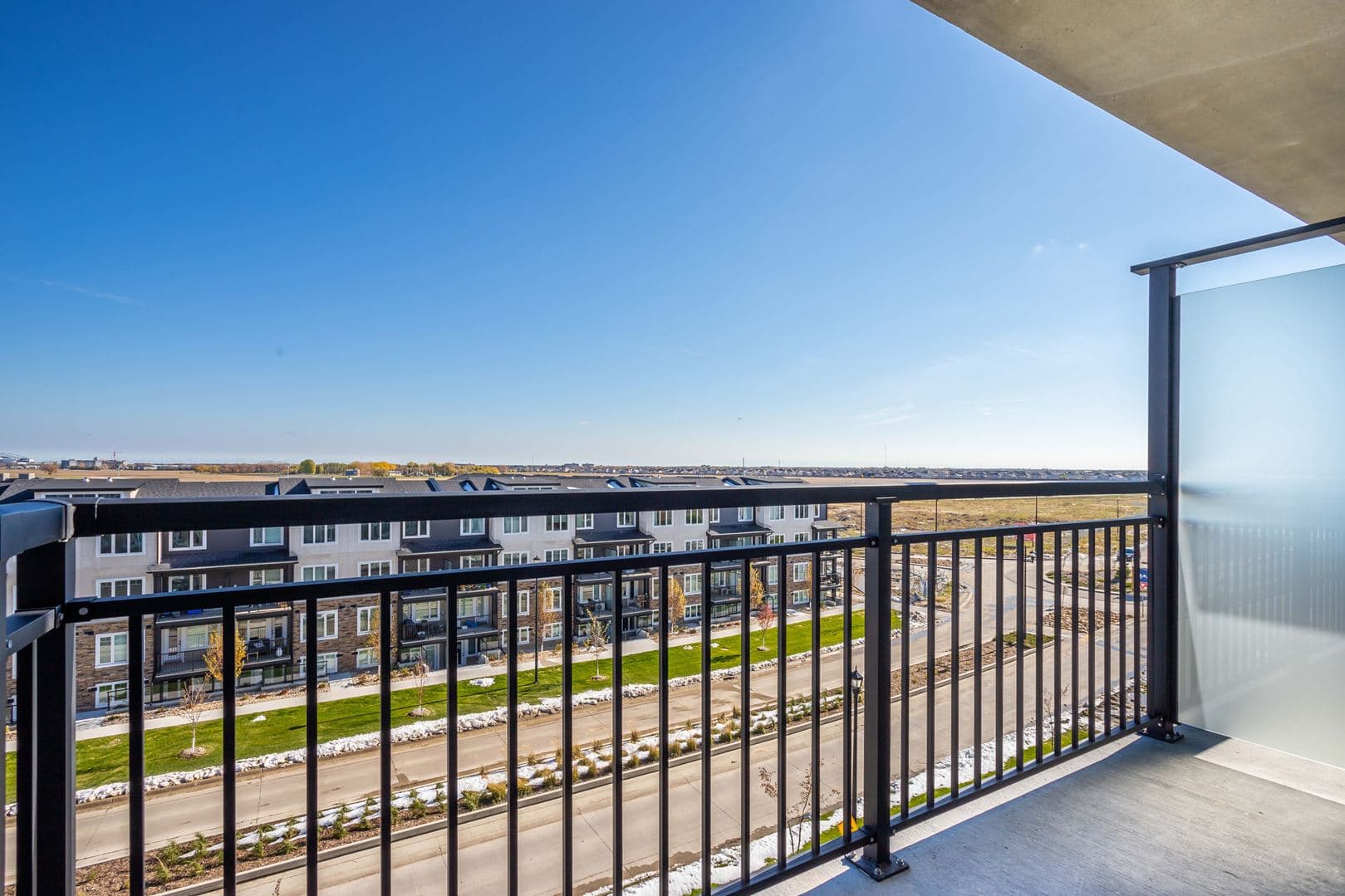 The Rise Condos thumbnail 2