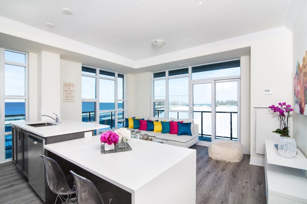 CoMo Condos thumbnail 9