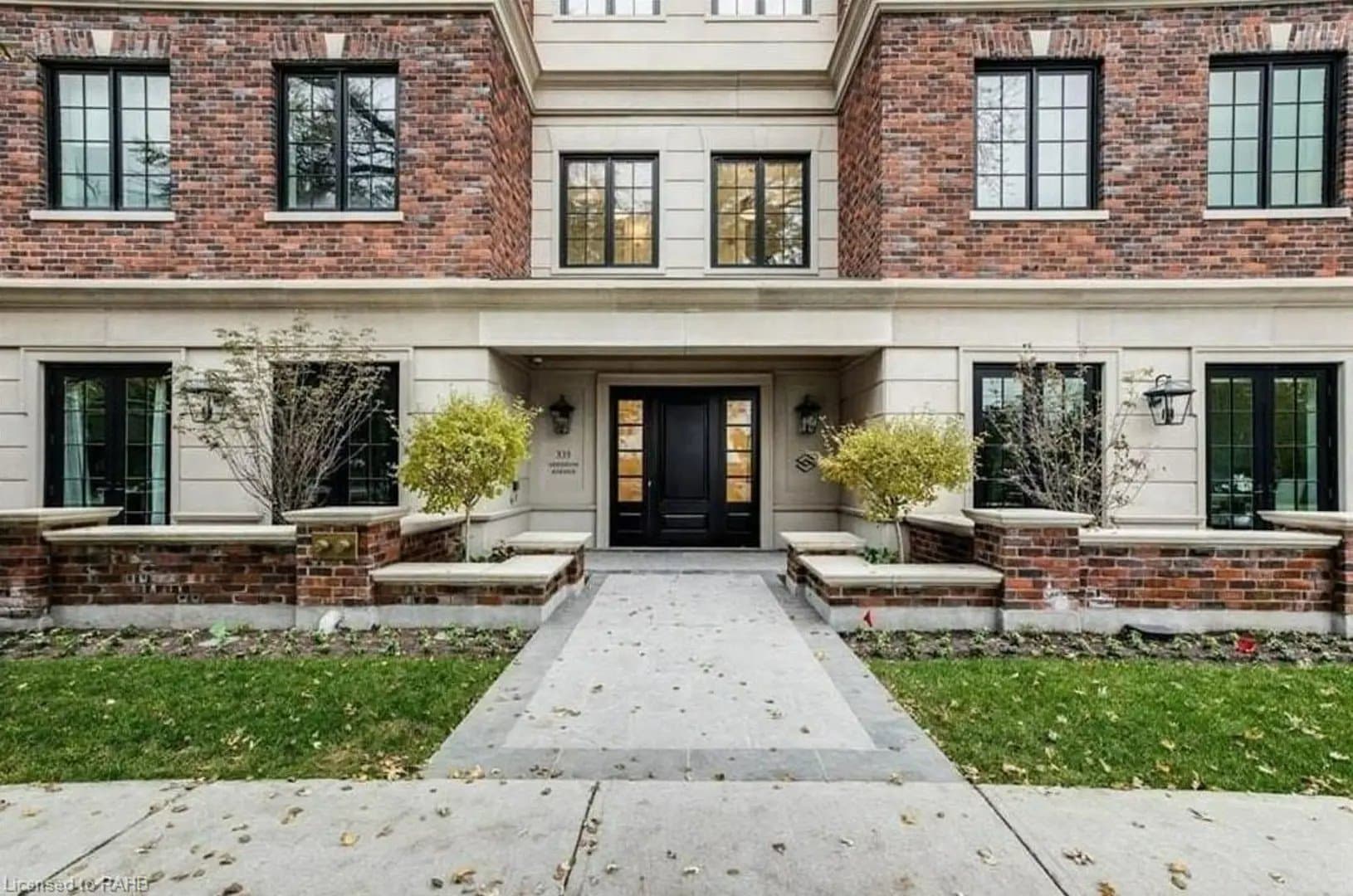 331 Sheddon Condos thumbnail 4