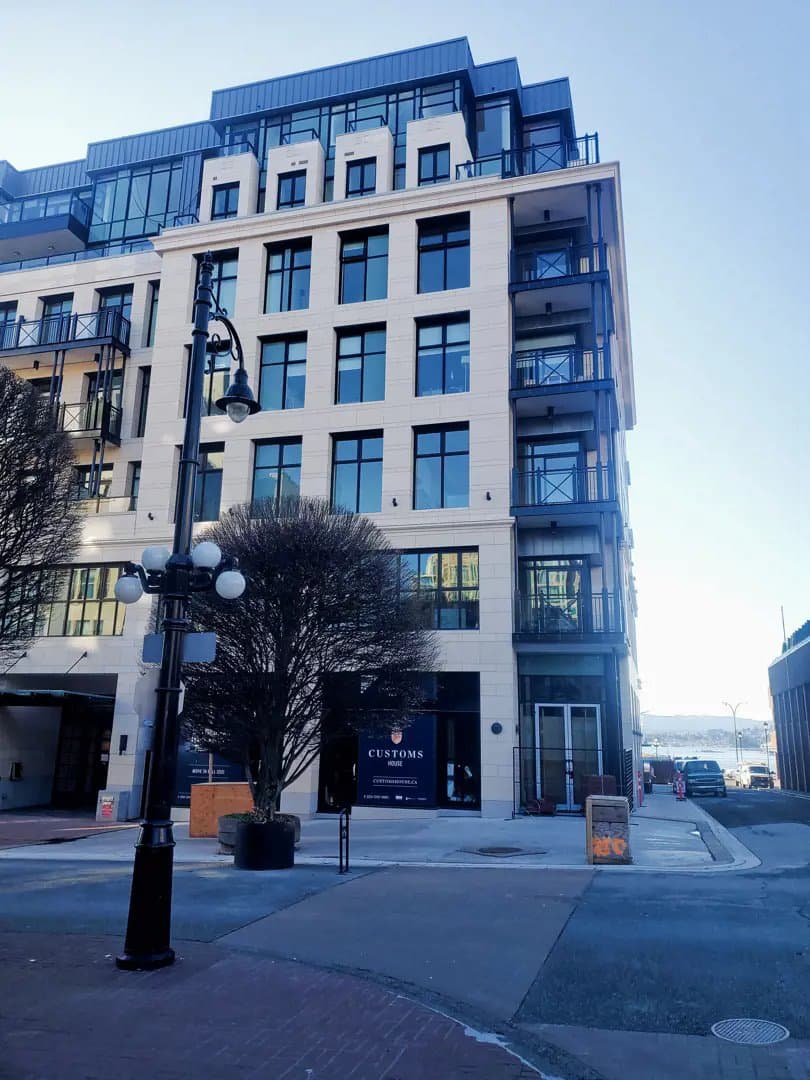 Customs House Condos thumbnail 5